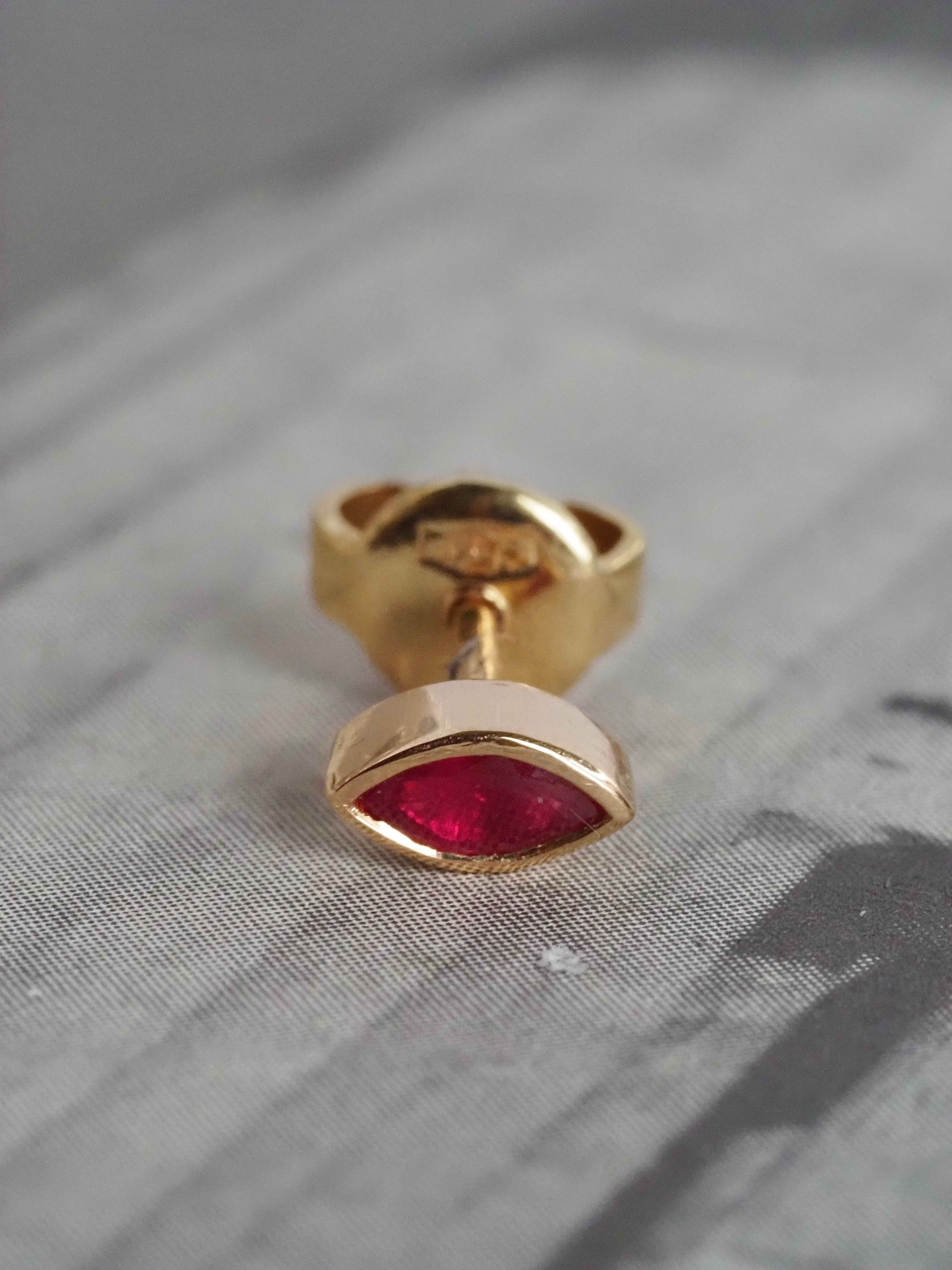 Vintage 18k Gold Ruby Studs