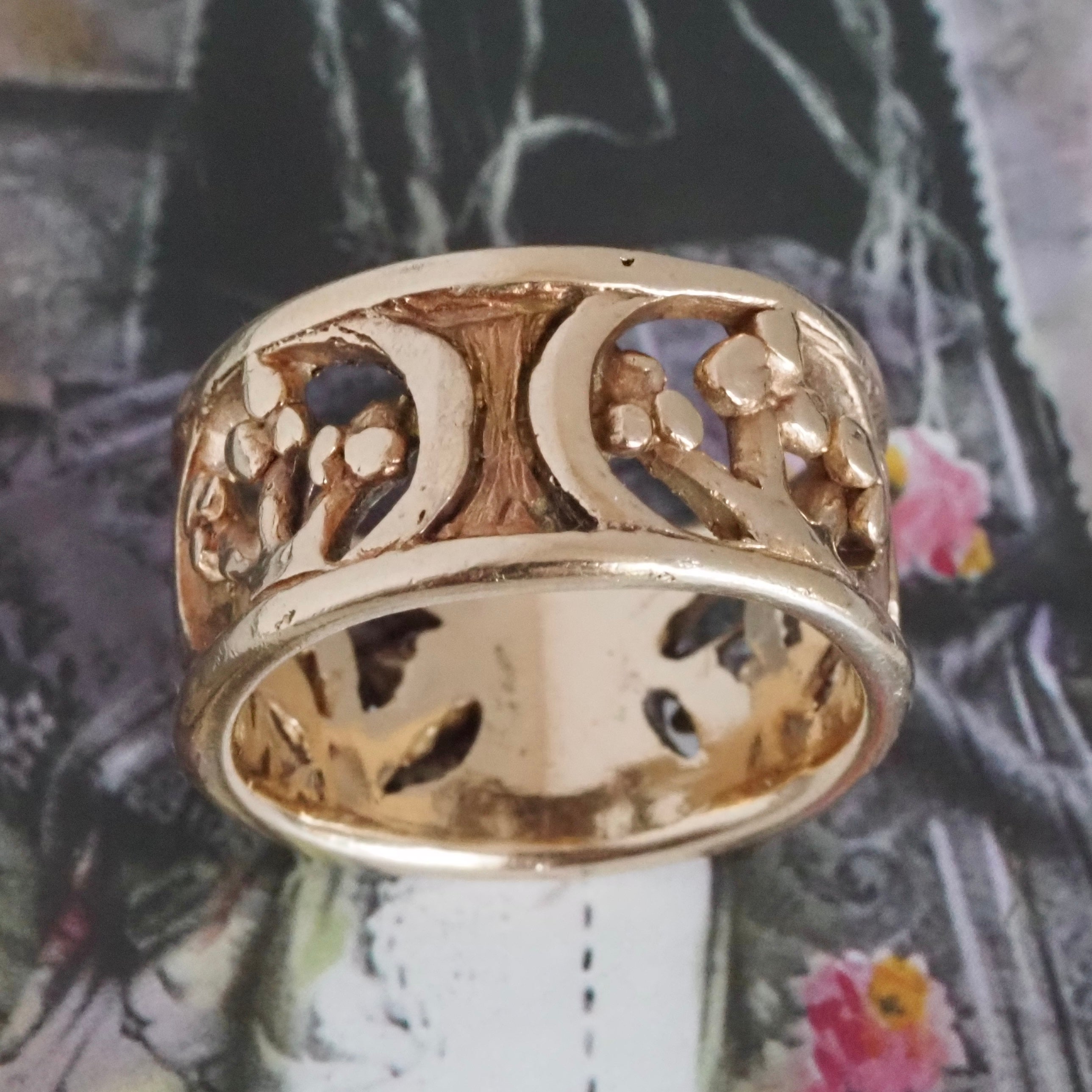 Vintage Joshua Tree Floral 14k Gold Open Work Band