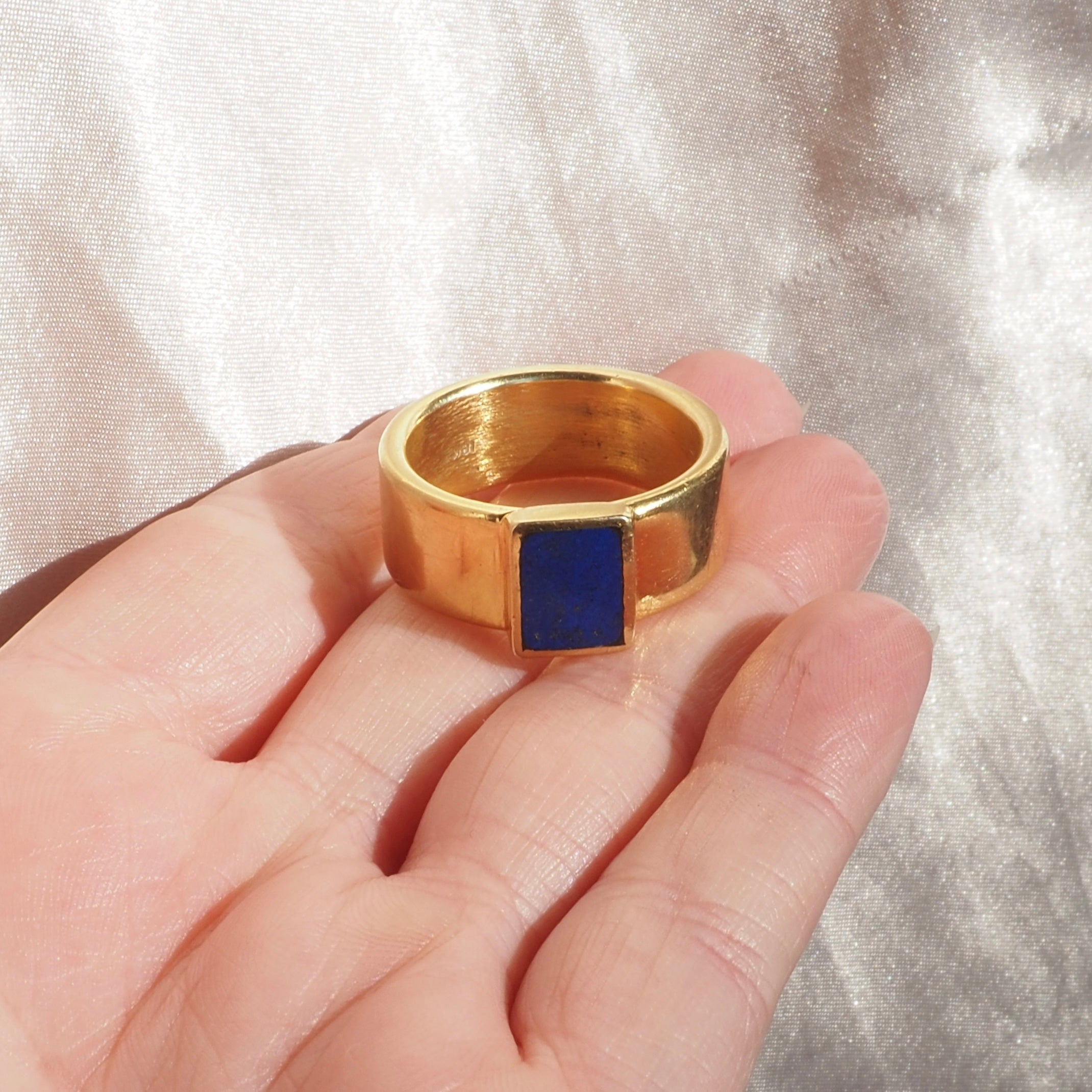 Vintage Lapis 18k Gold Bezel Set Wide Band Ring