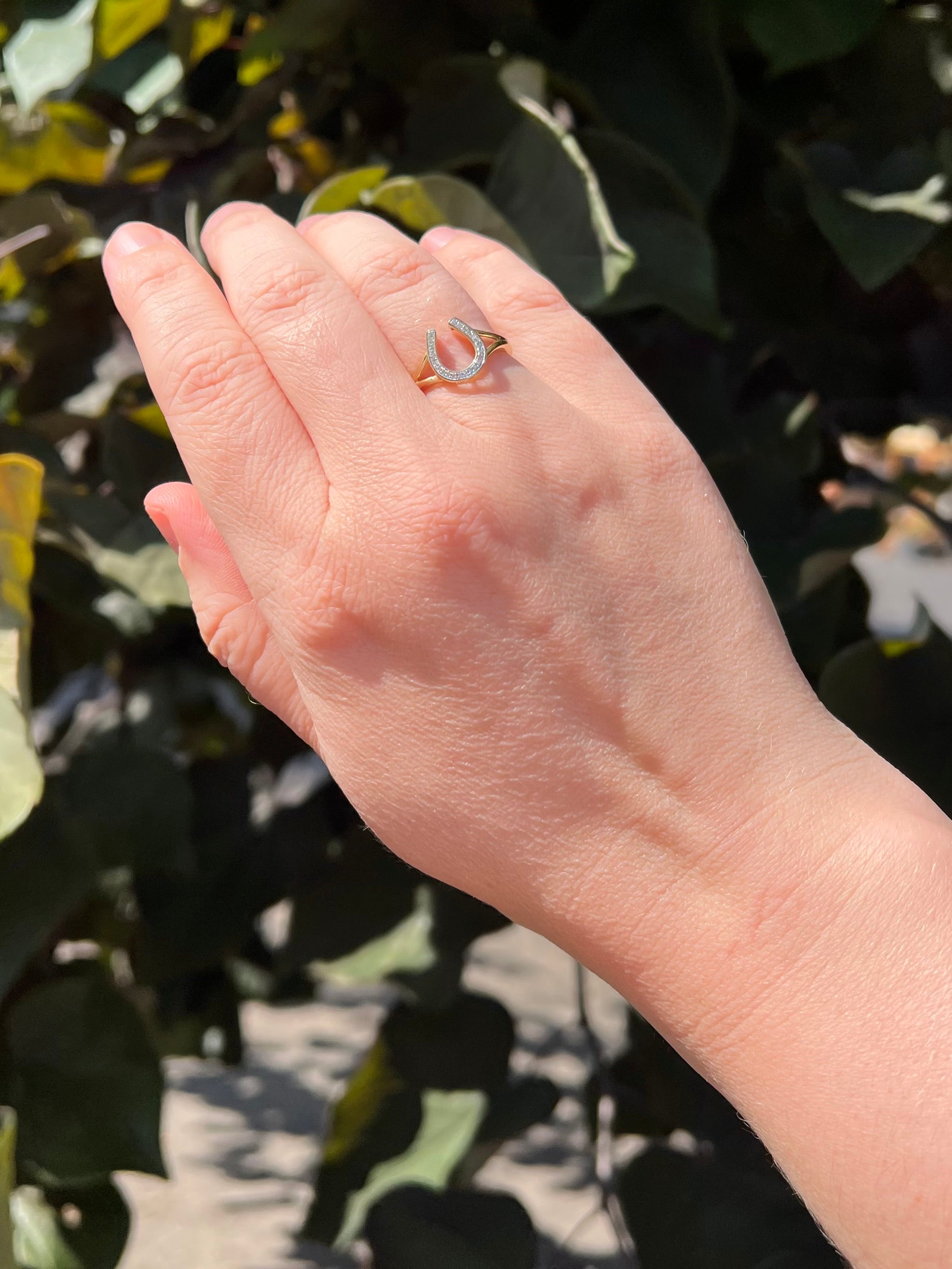 Vintage Horseshoe Diamond 10k Gold Ring