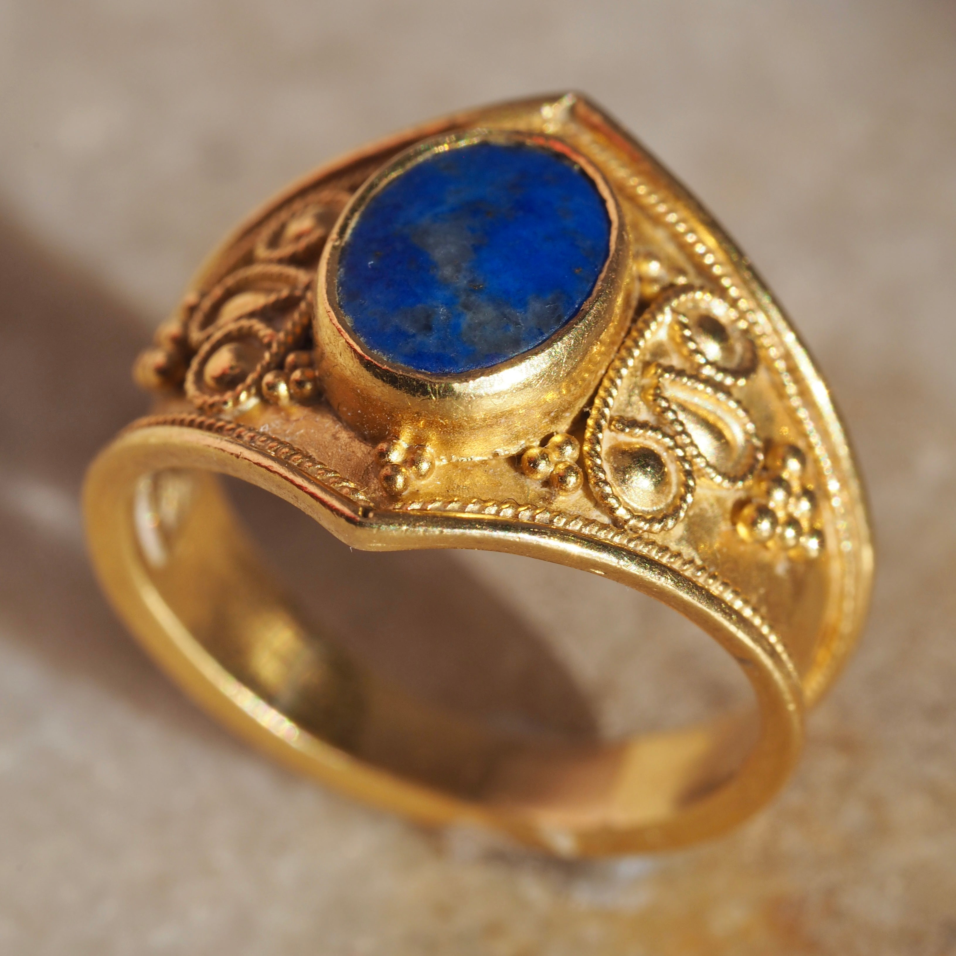 Vintage Greek 22k Gold Lapis Ring