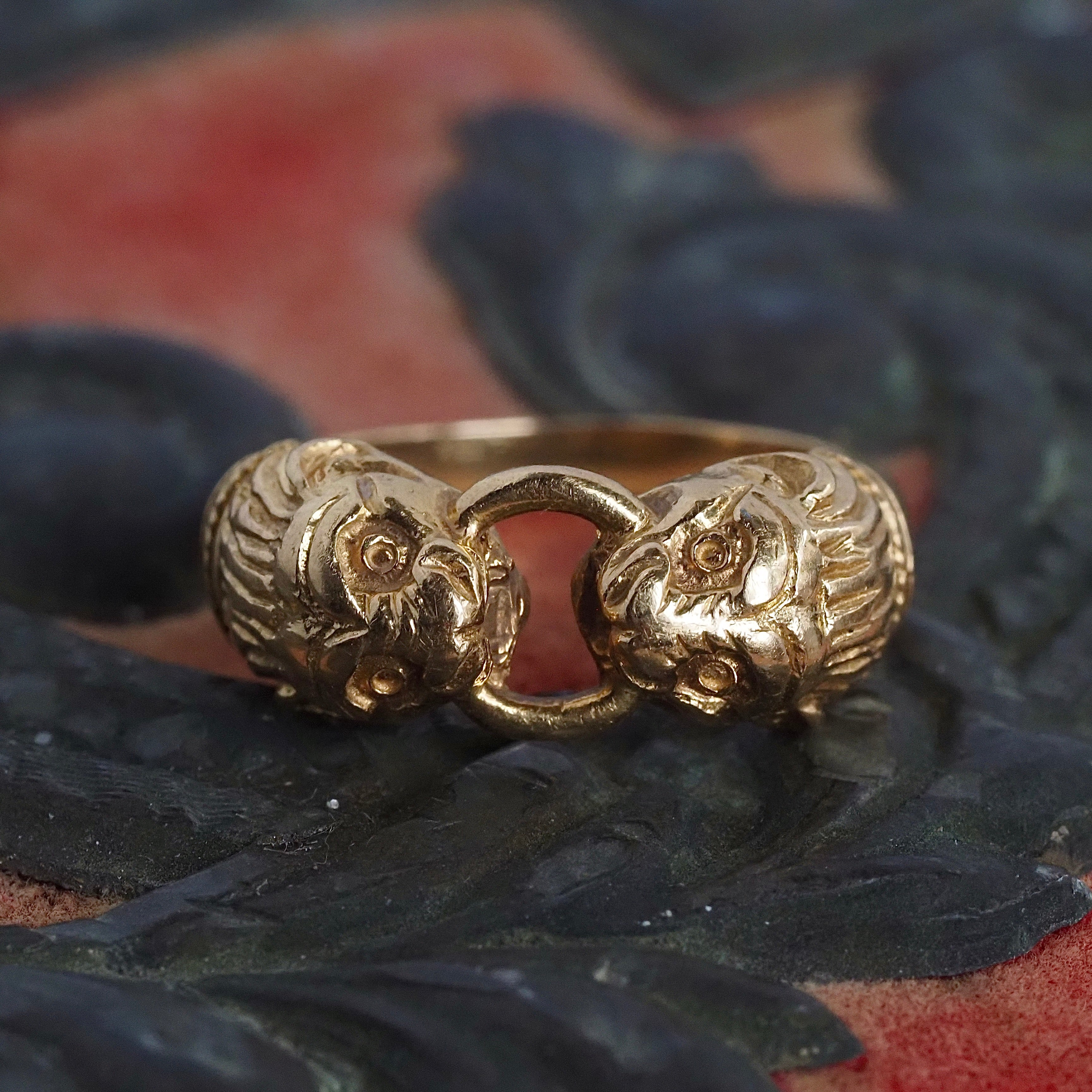 Vintage Ancient Style 18k Gold Double Lion Head Ring