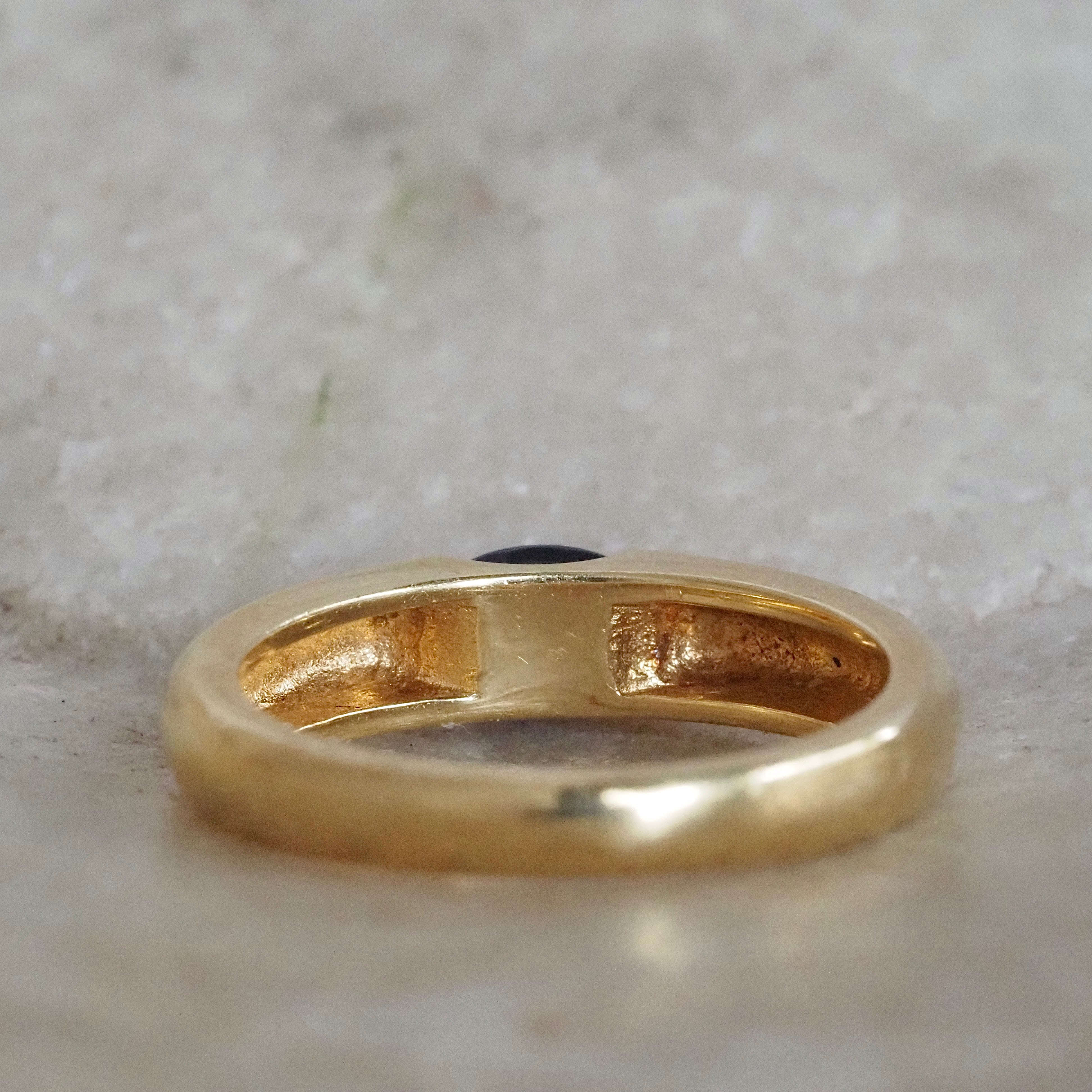 Vintage 18k Gold Sapphire Ring