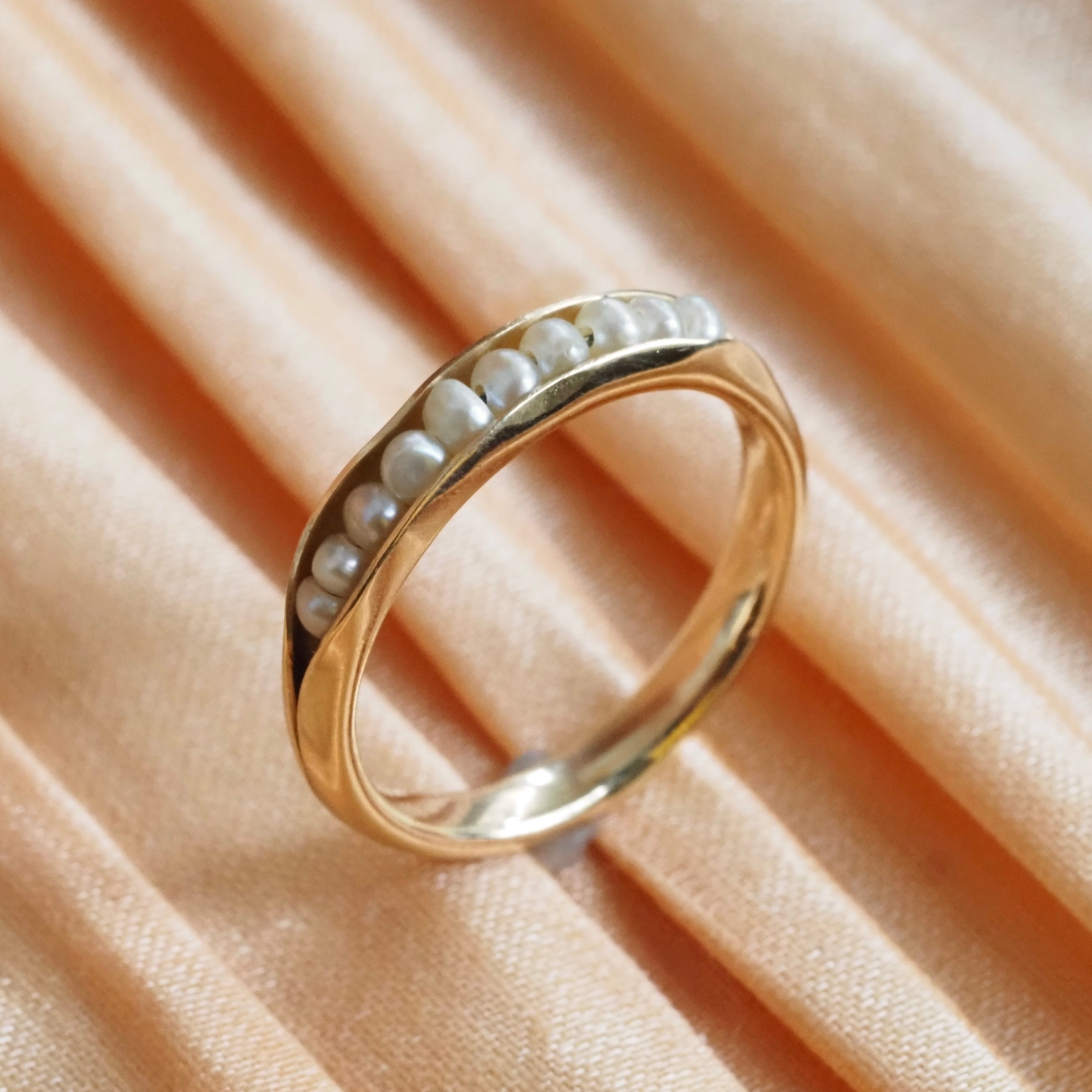 Vintage 14k Gold Pearls in a Pod Ring