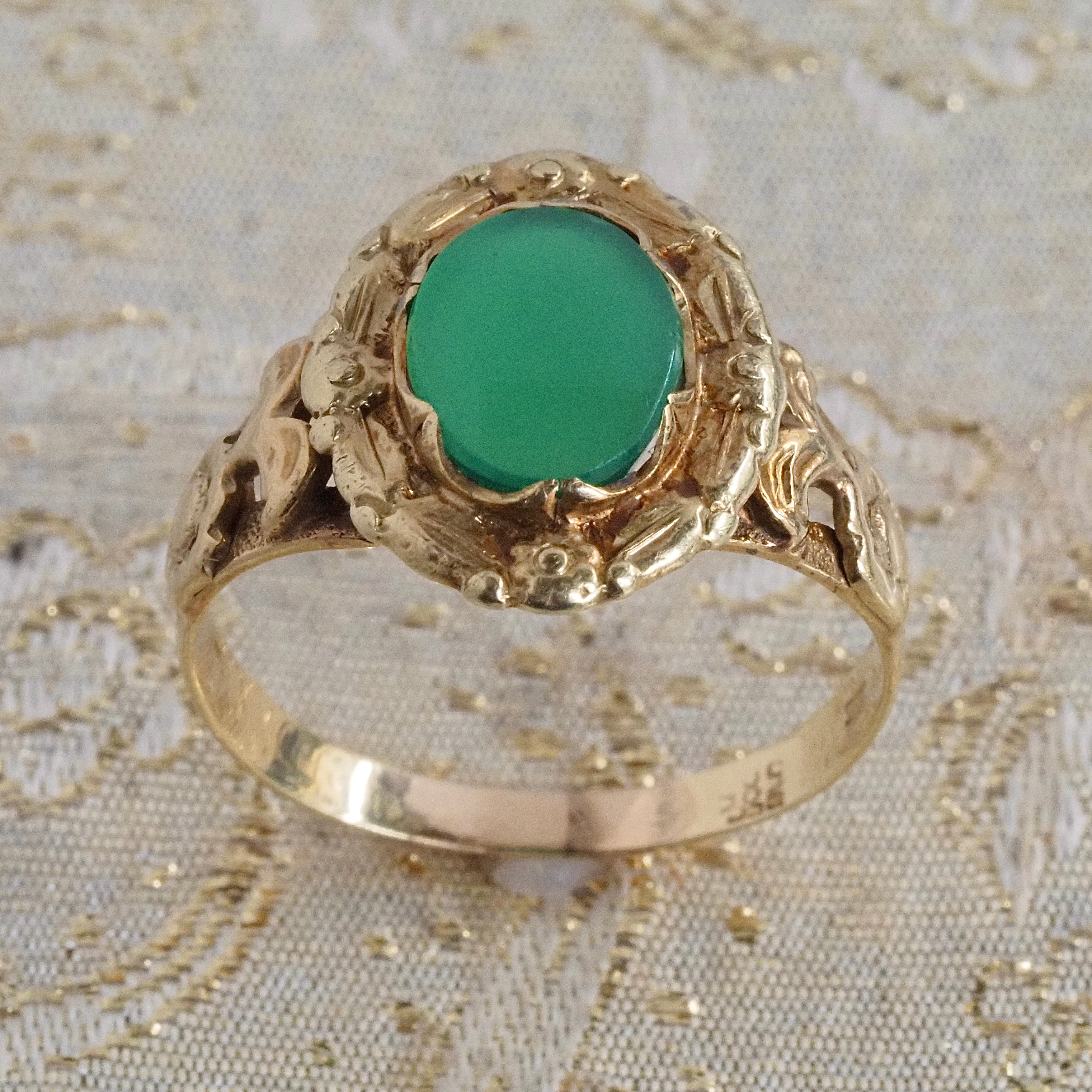 Antique Art Nouveau Chrysoprase 14k Floral Gold Ring
