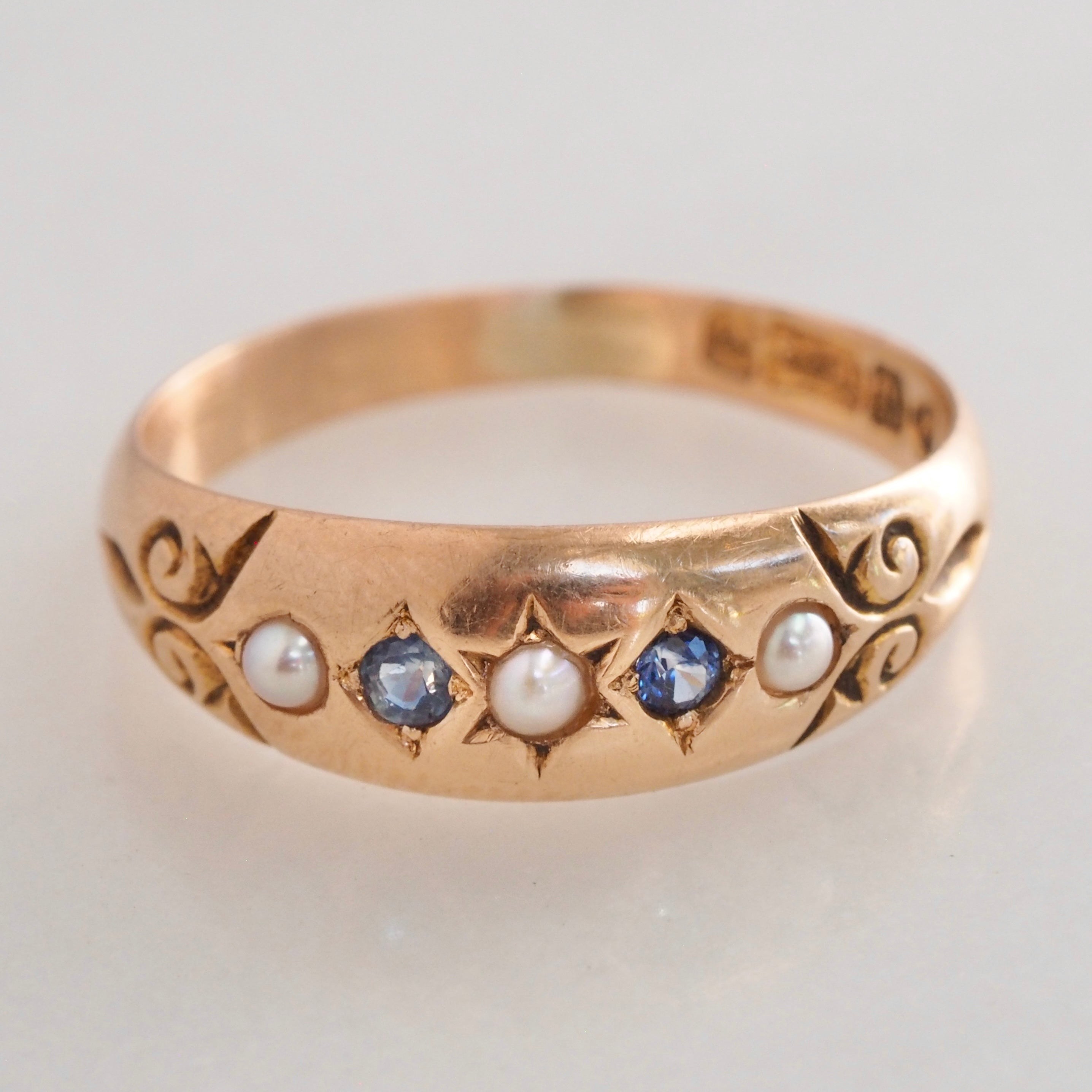 Antique Late Victorian 15k Gold Sapphire and Seed Pearl Flush Set Ring