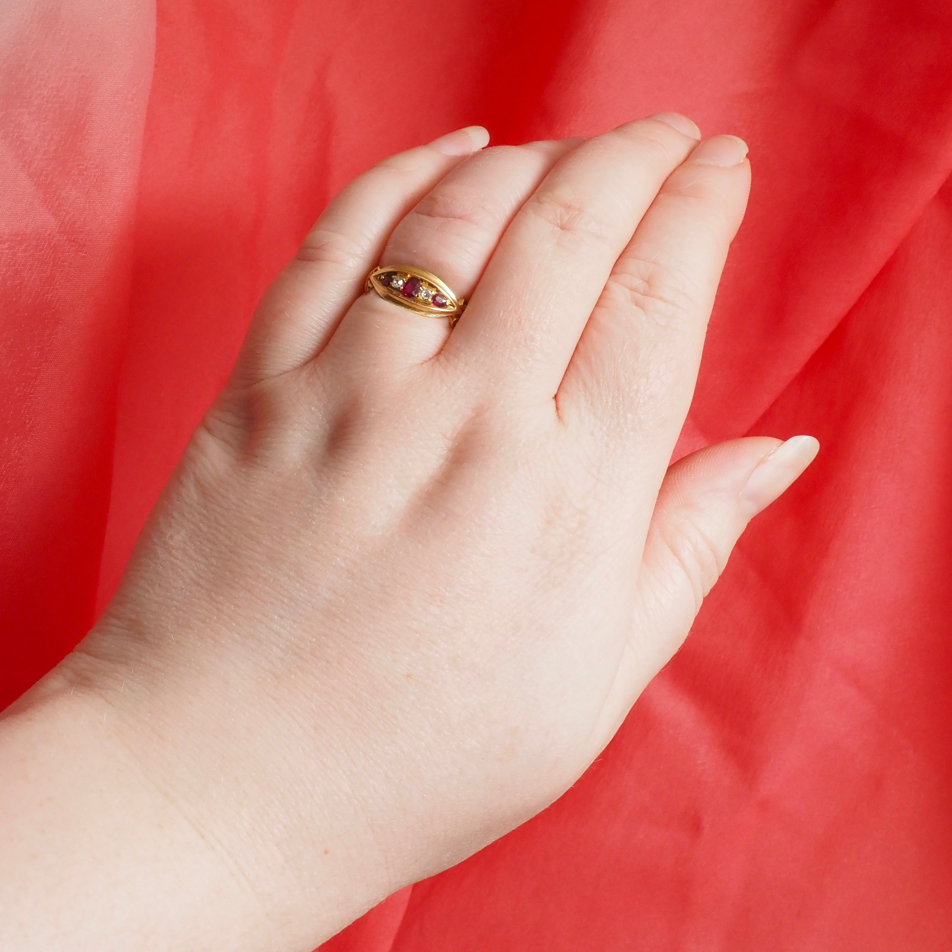 Antique c. 1906 English Ruby Garnet & Diamond 18k Gold Ring