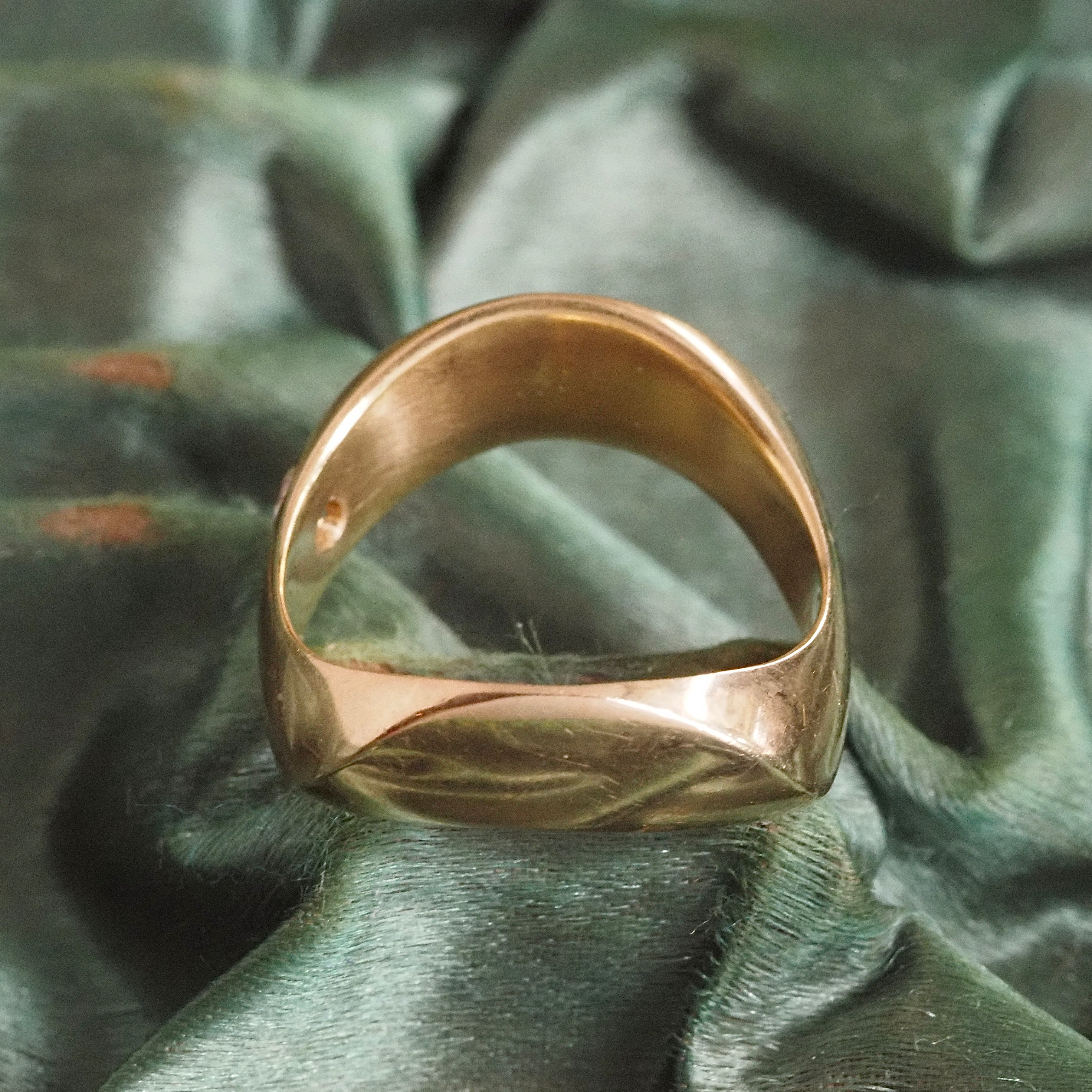 Vintage Mid-Century Diamond 18k Gold Wave Ring