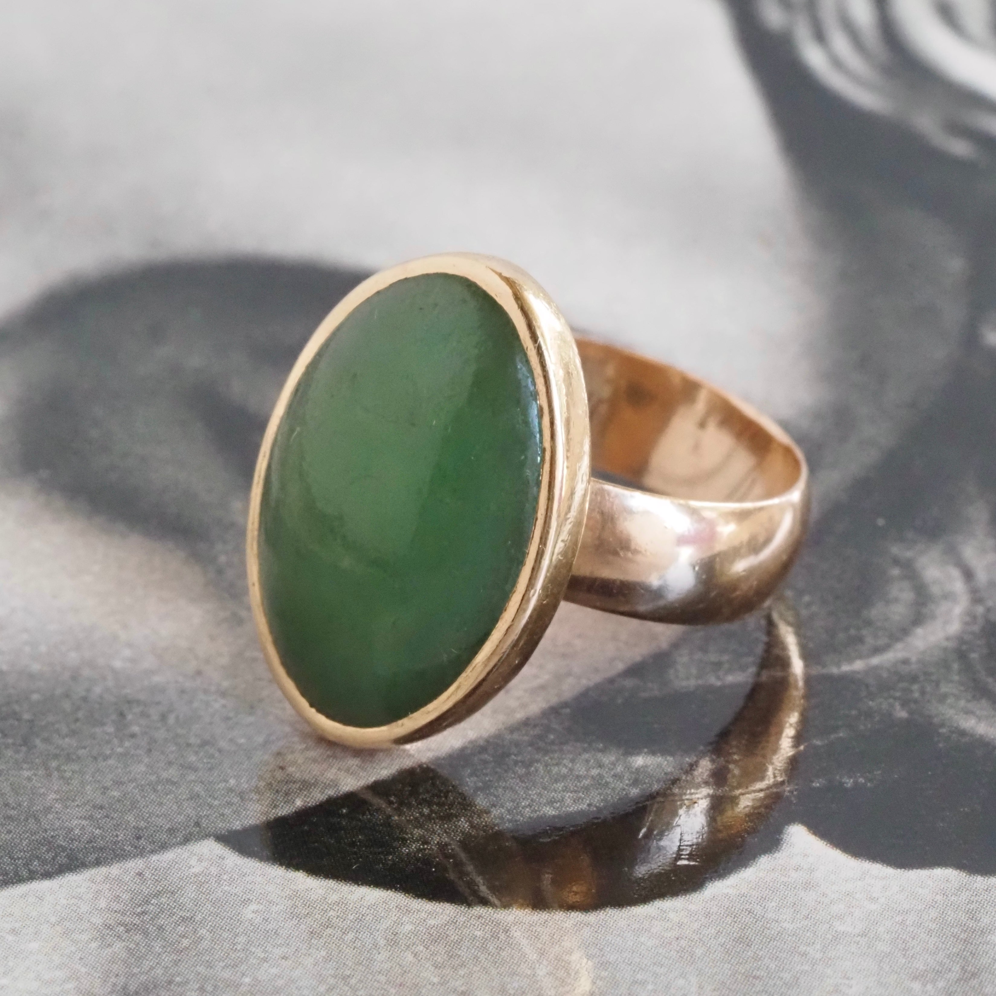 Vintage Jade Cabochon 14k Gold Ring with Antique Band