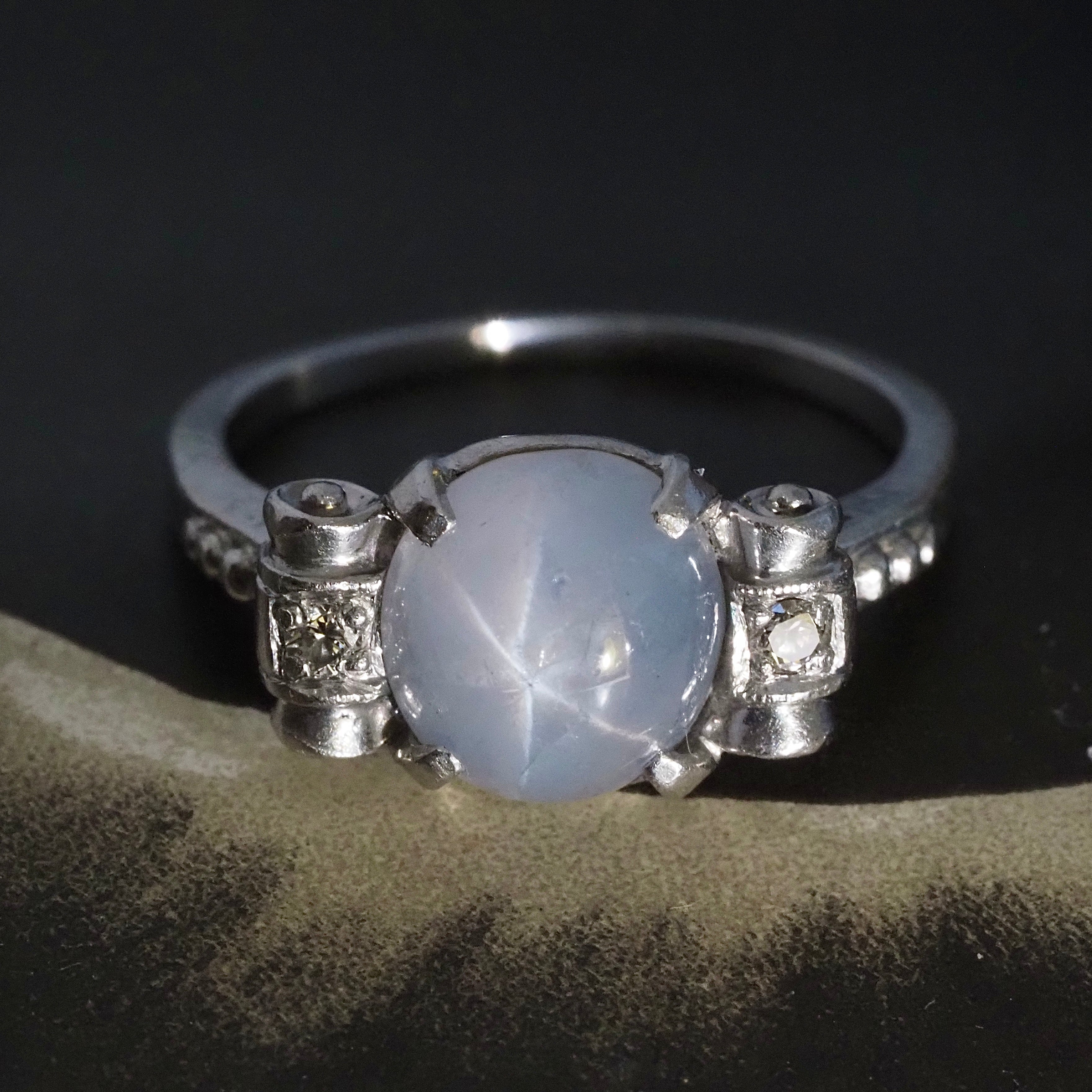 Vintage Mid-Century Platinum Natural Grey Blue Star Sapphire Ring