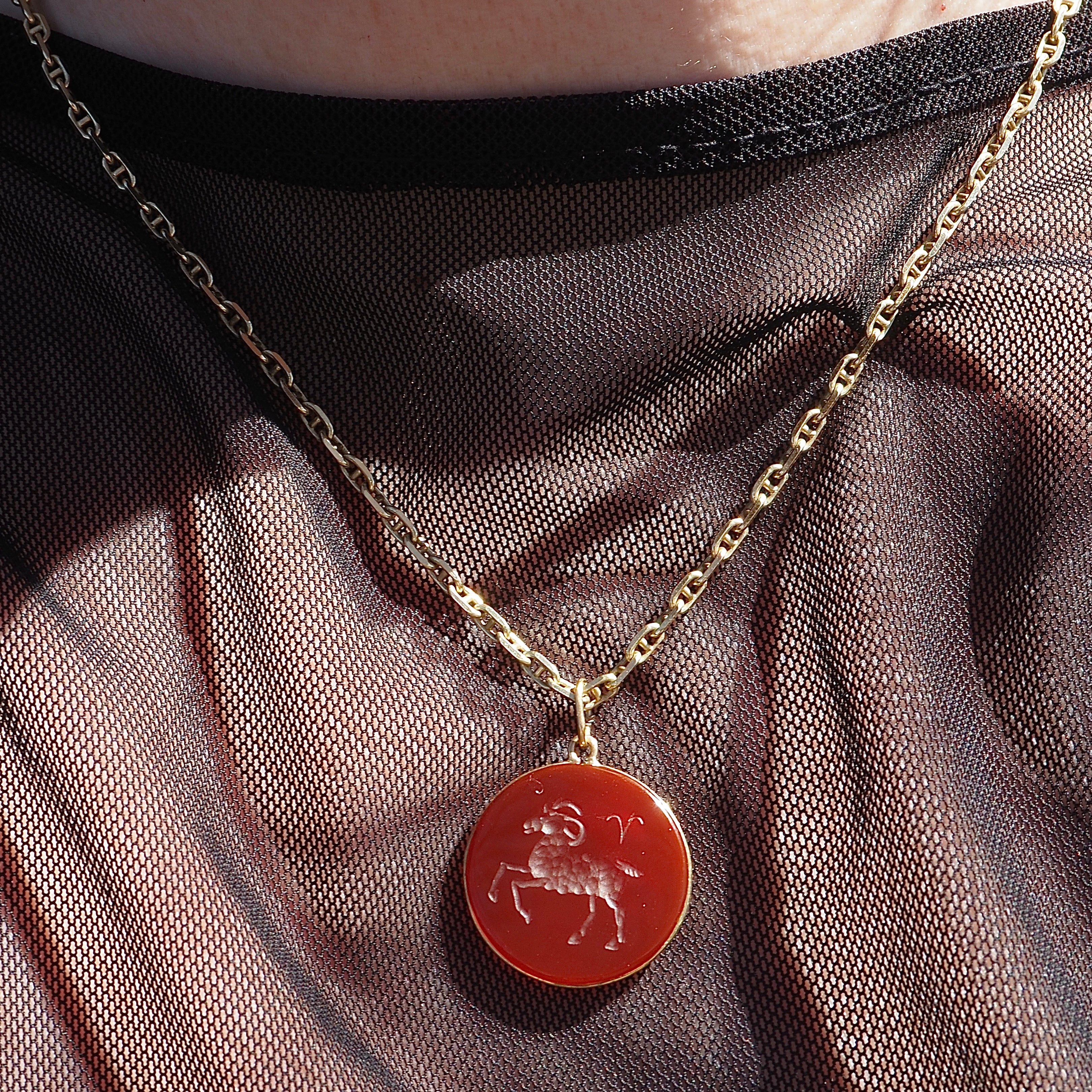 Vintage Carnelian Aries Intaglio 18k Gold Charm Pendant