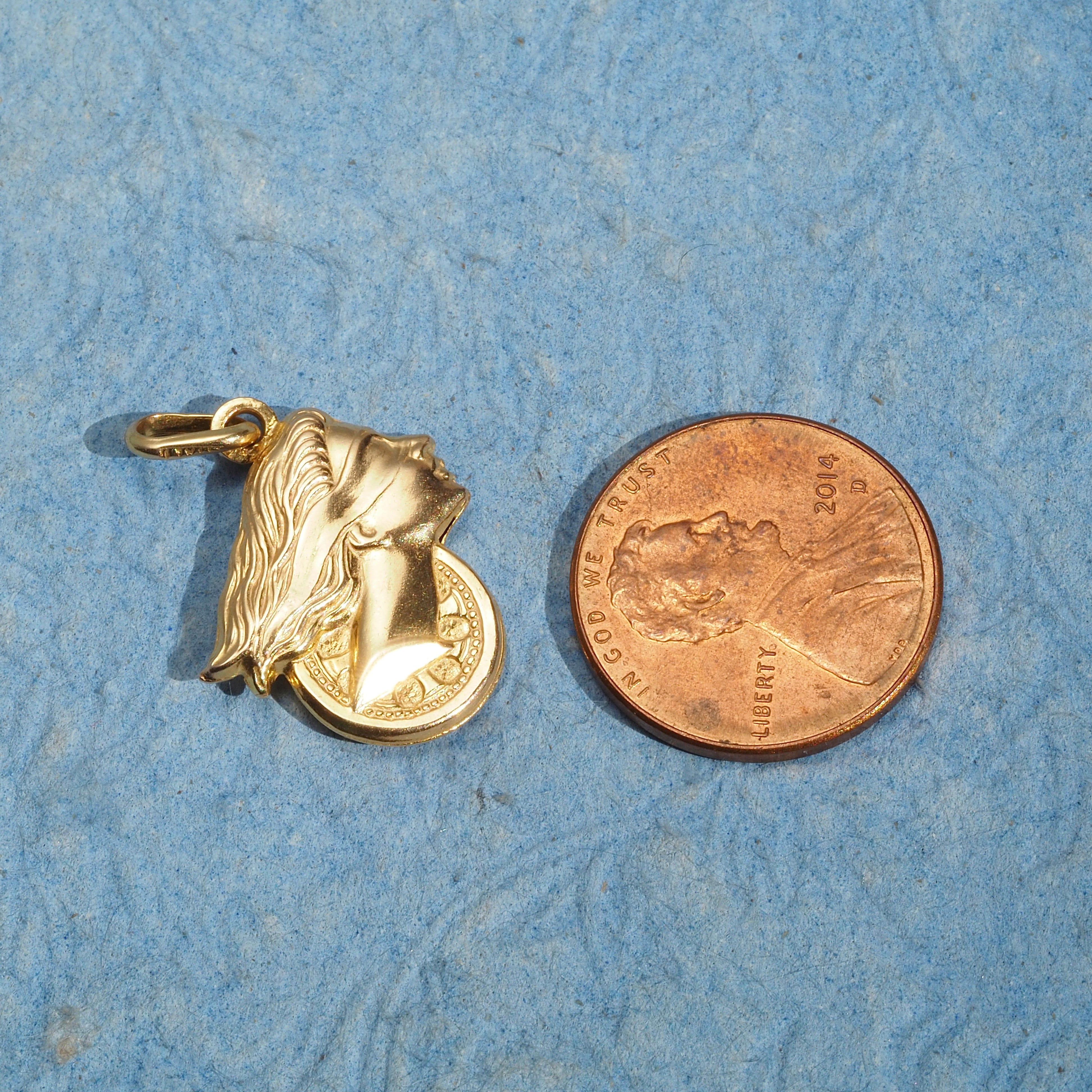 Vintage Italian Fortuna Goddess of Fortune 14k Gold Pendant