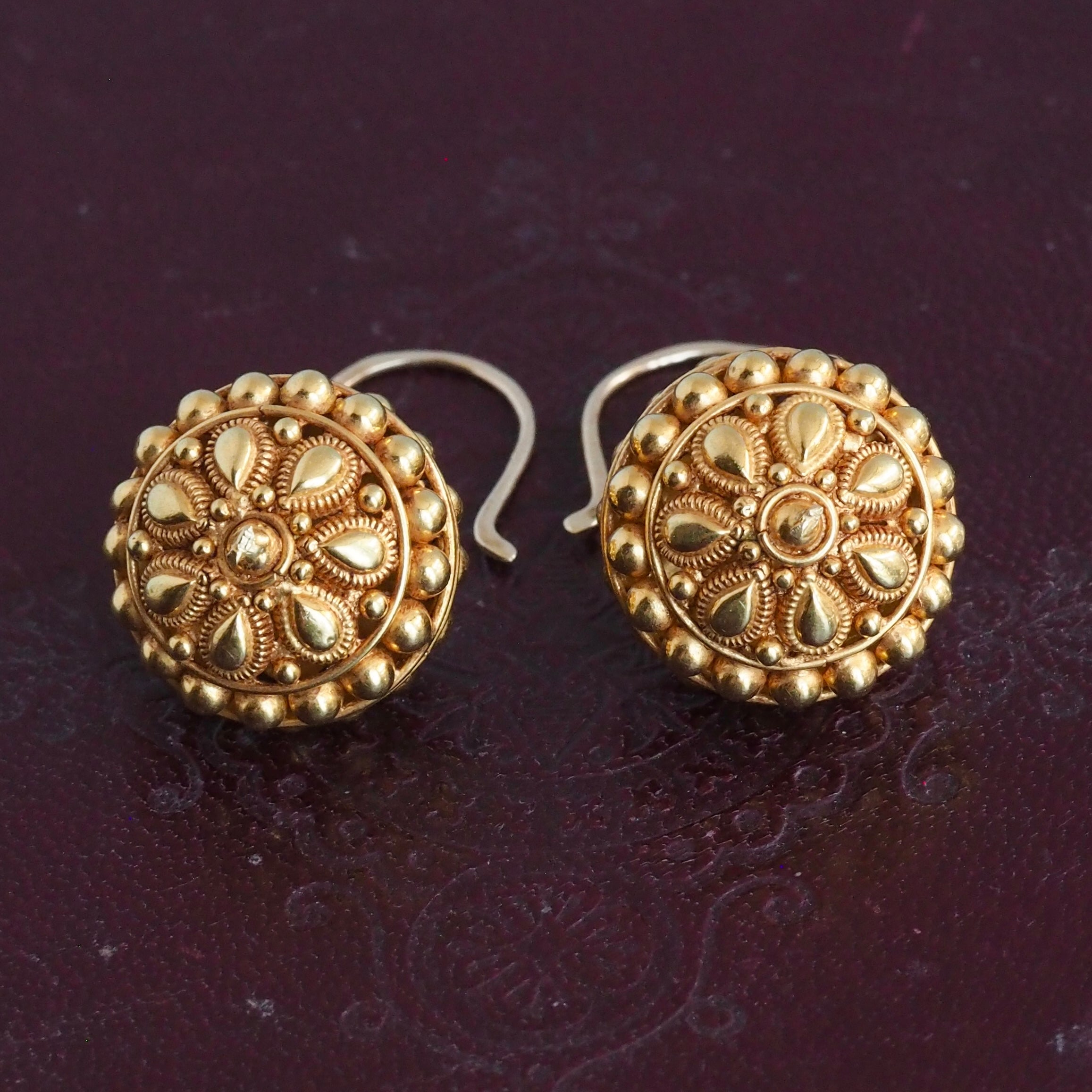 Vintage Indian 18k Gold Cannetille Ball Earrings