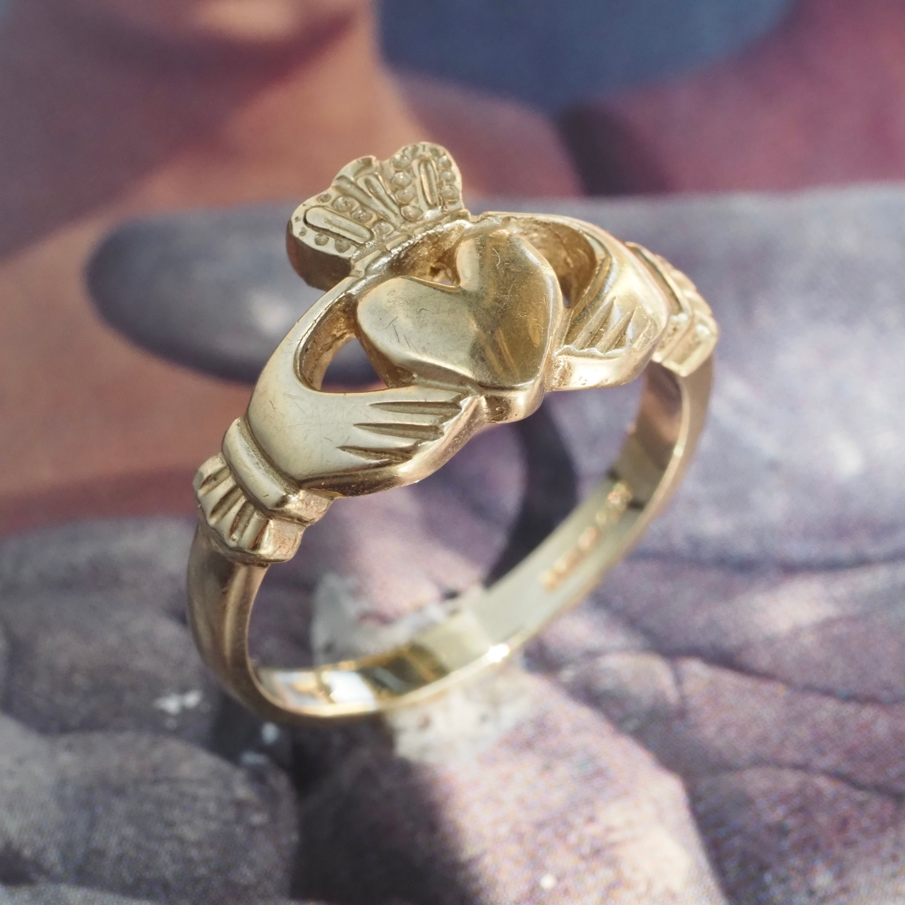 Vintage English Claddagh 10k Gold Ring