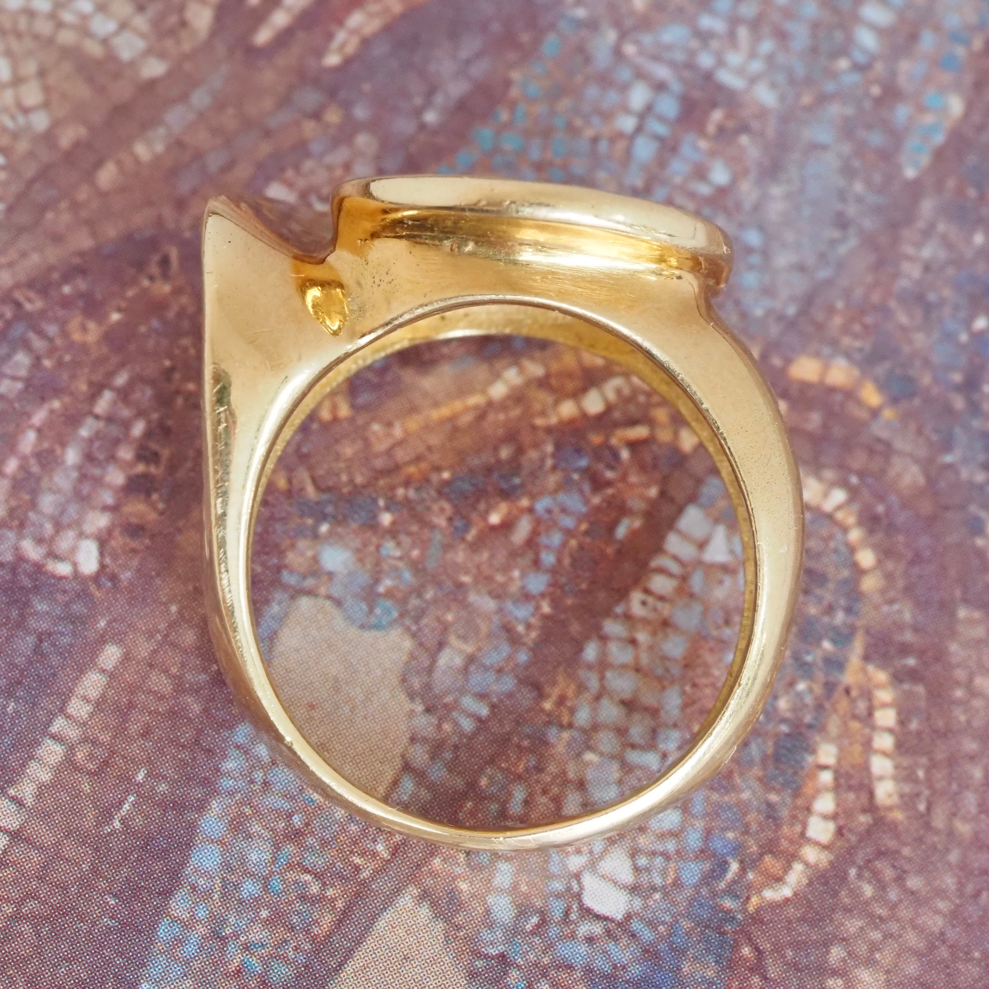 Vintage 18k Gold Nautilus Ring