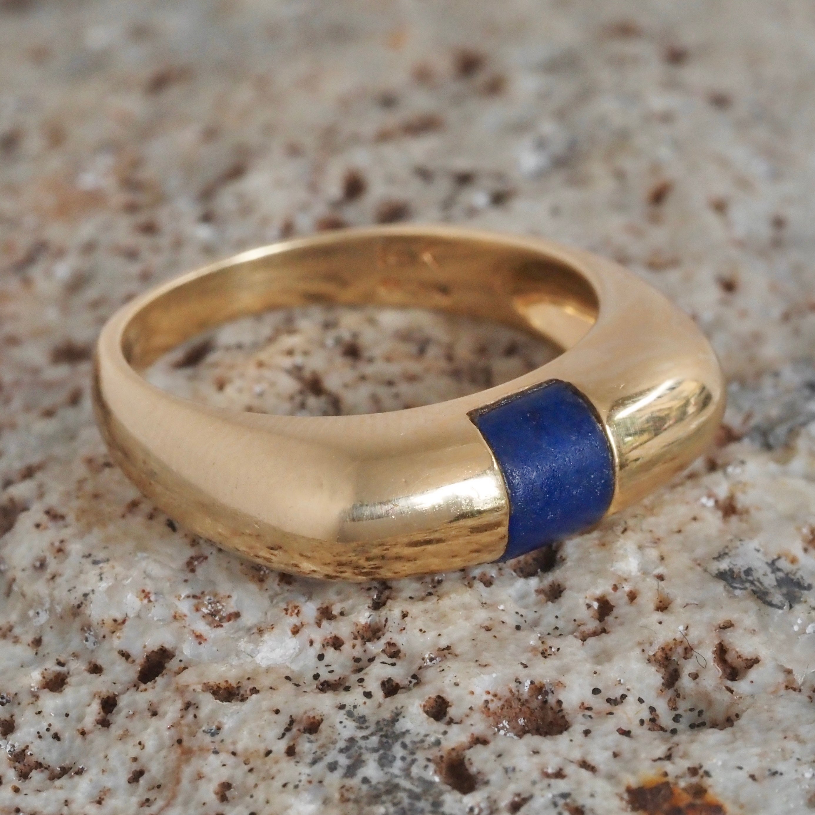 Vintage Modernist 14k Gold Lapis Inlay Ring