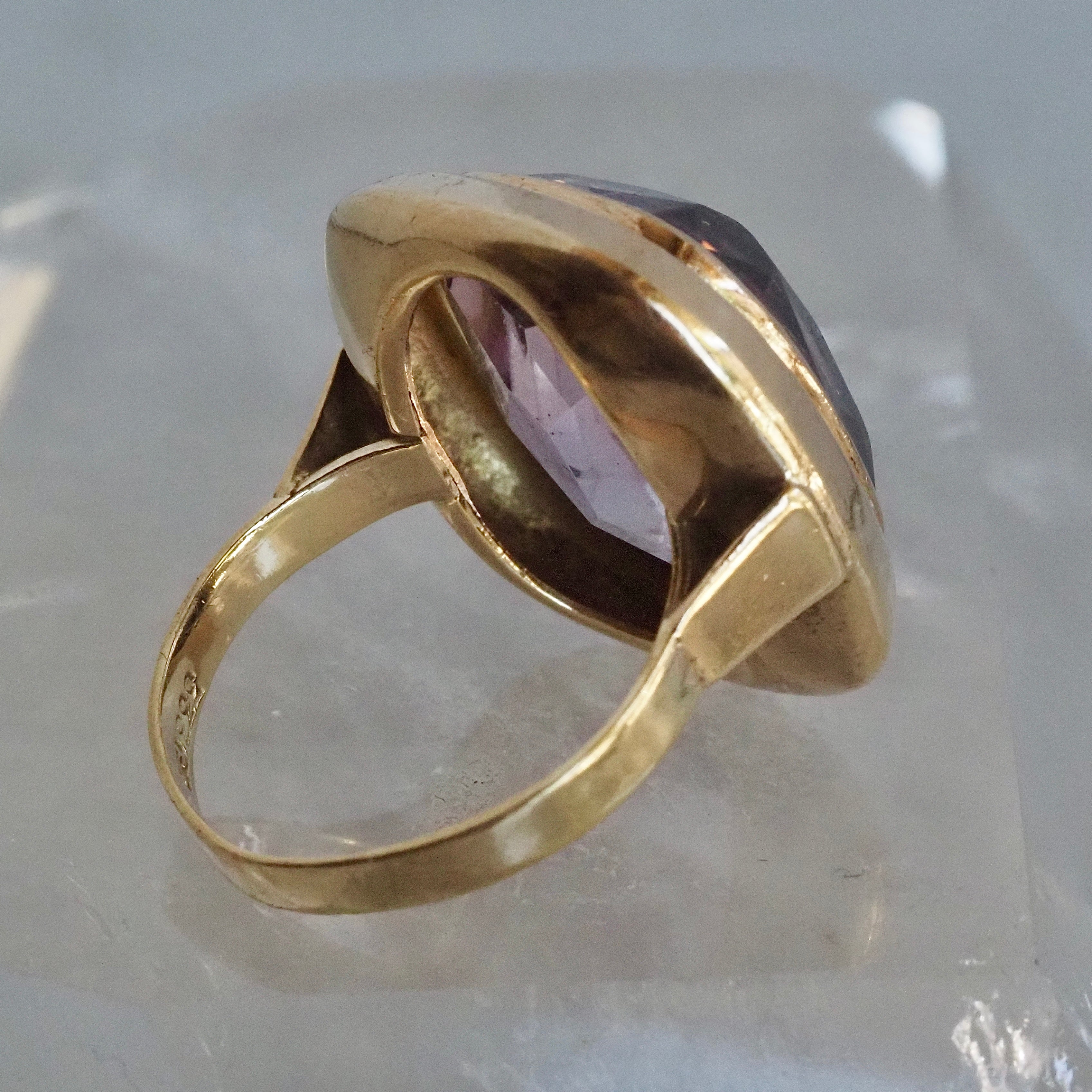 Vintage 1930s/1940s 8k Gold Amethyst Ring