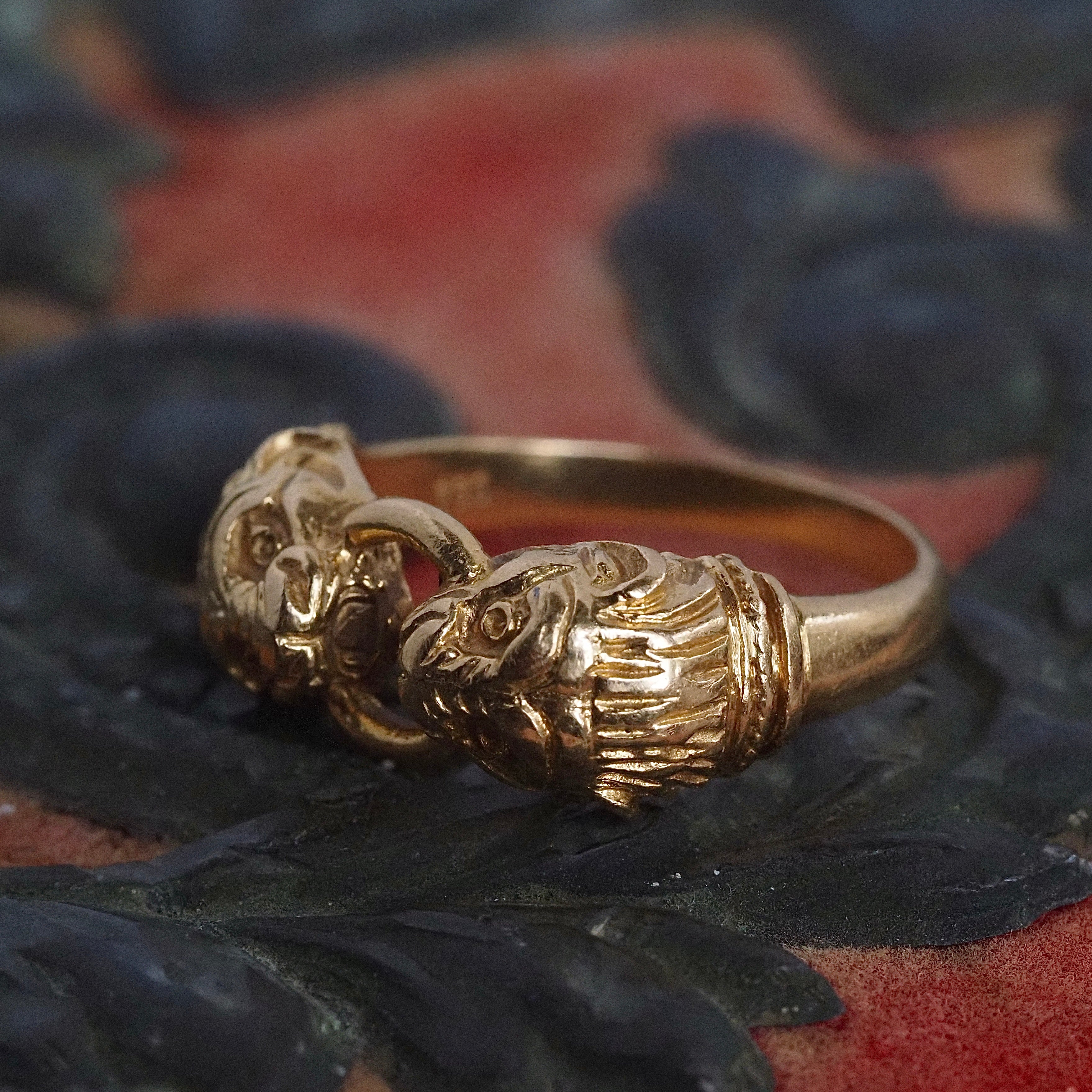 Vintage Ancient Style 18k Gold Double Lion Head Ring