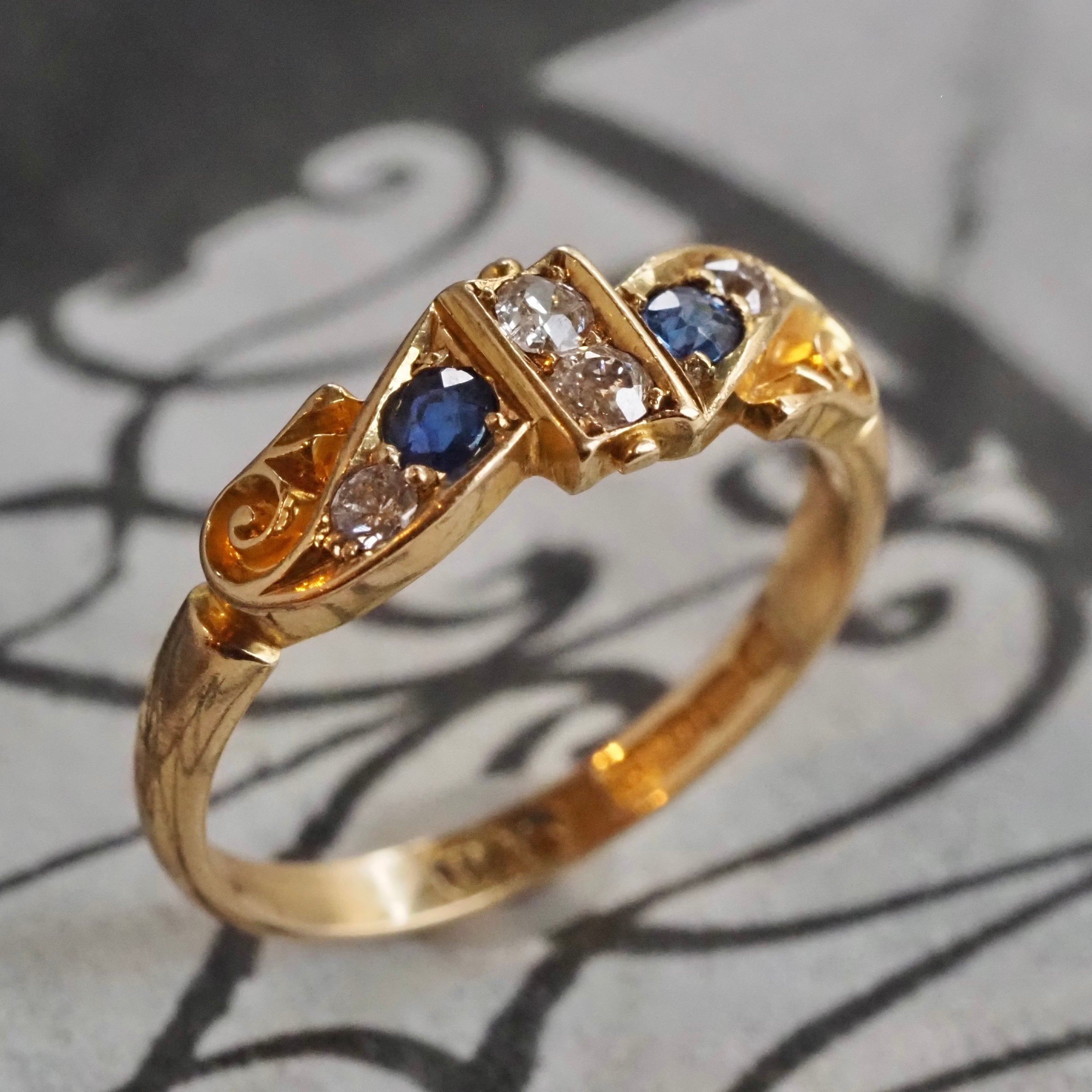 Antique English Victorian c.1897 Natural Sapphire and Old Mine Cut Diamond Ring