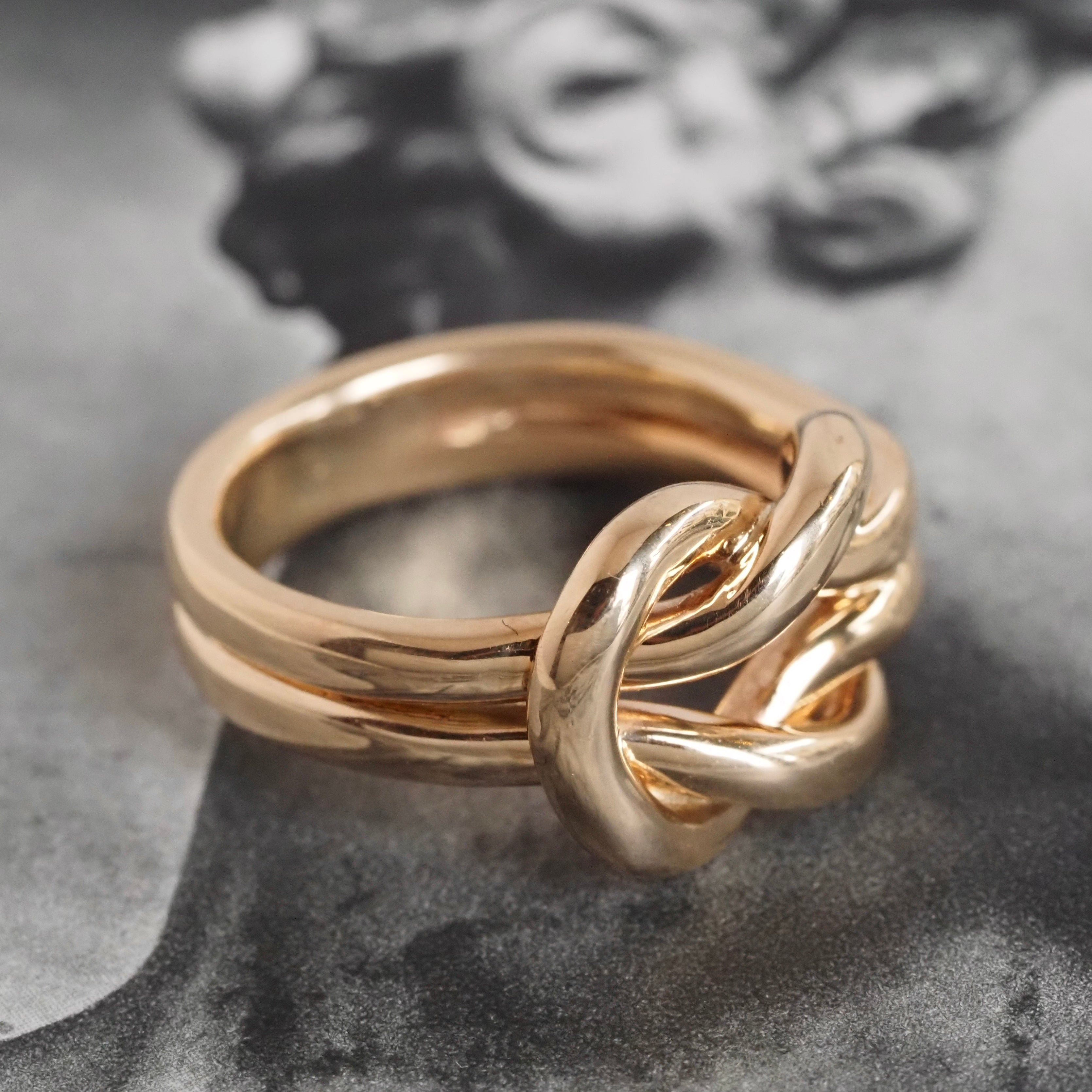 Vintage Hercules Knot 14k Gold Ring