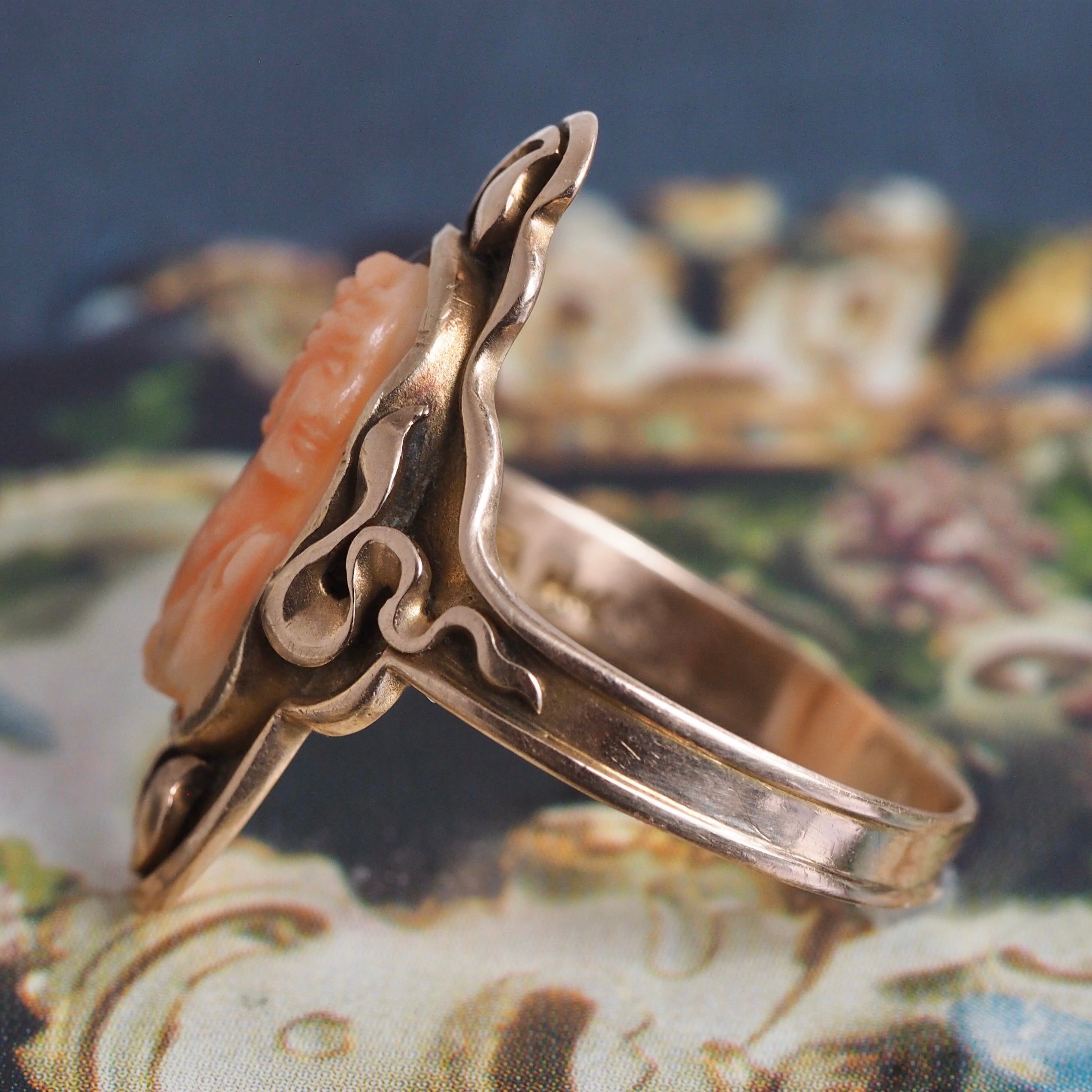 Antique Art Nouveau 14k Gold Coral Cameo Ring