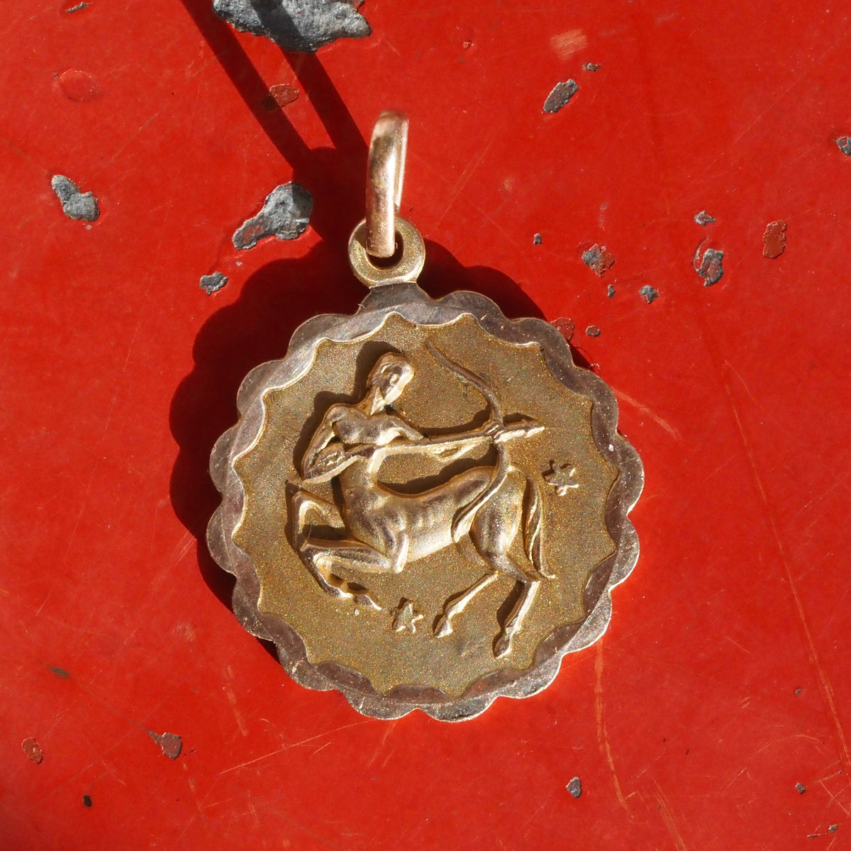 Vintage Sagittarius Scalloped 14k Gold Charm
