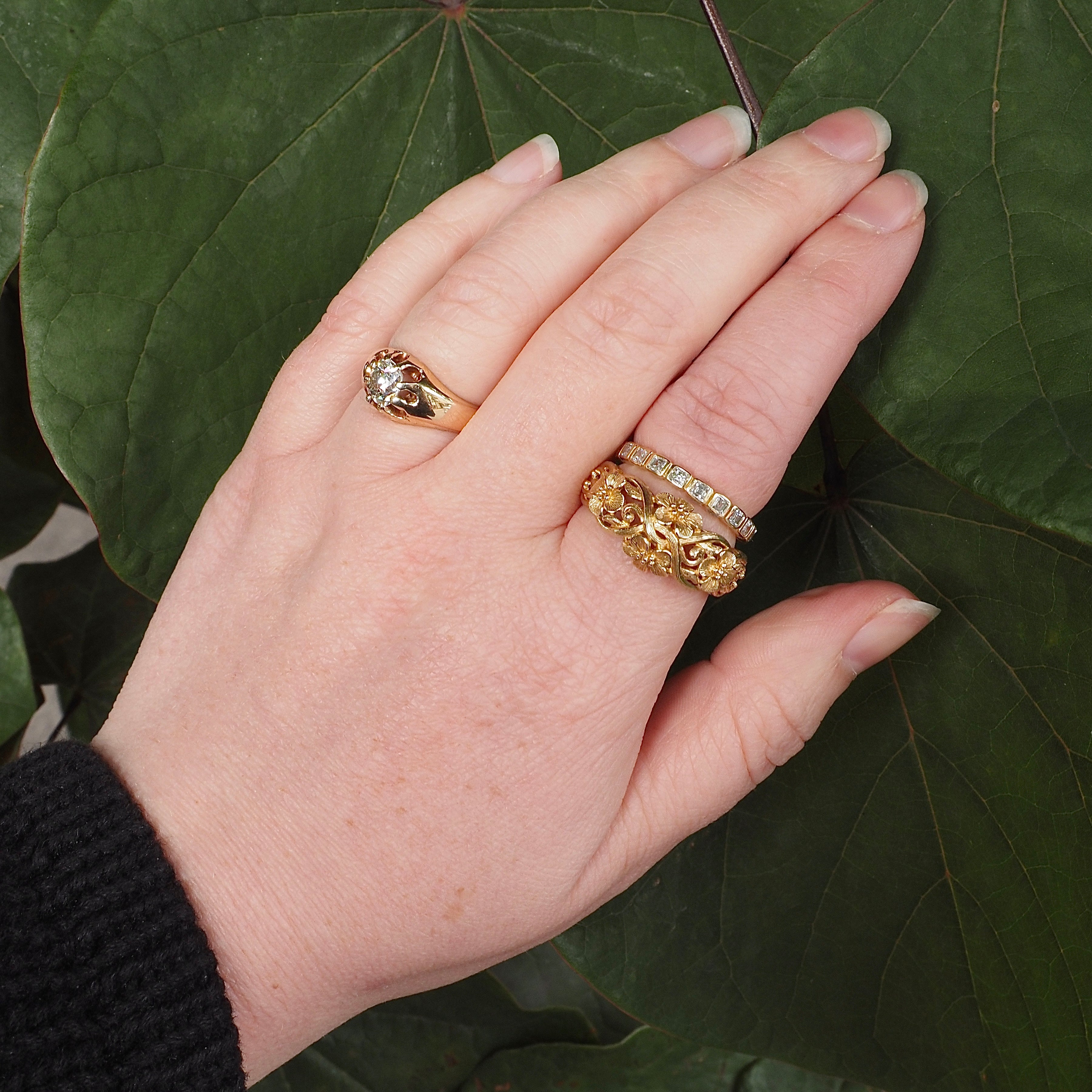 Vintage Floral Dome 14k Gold Band