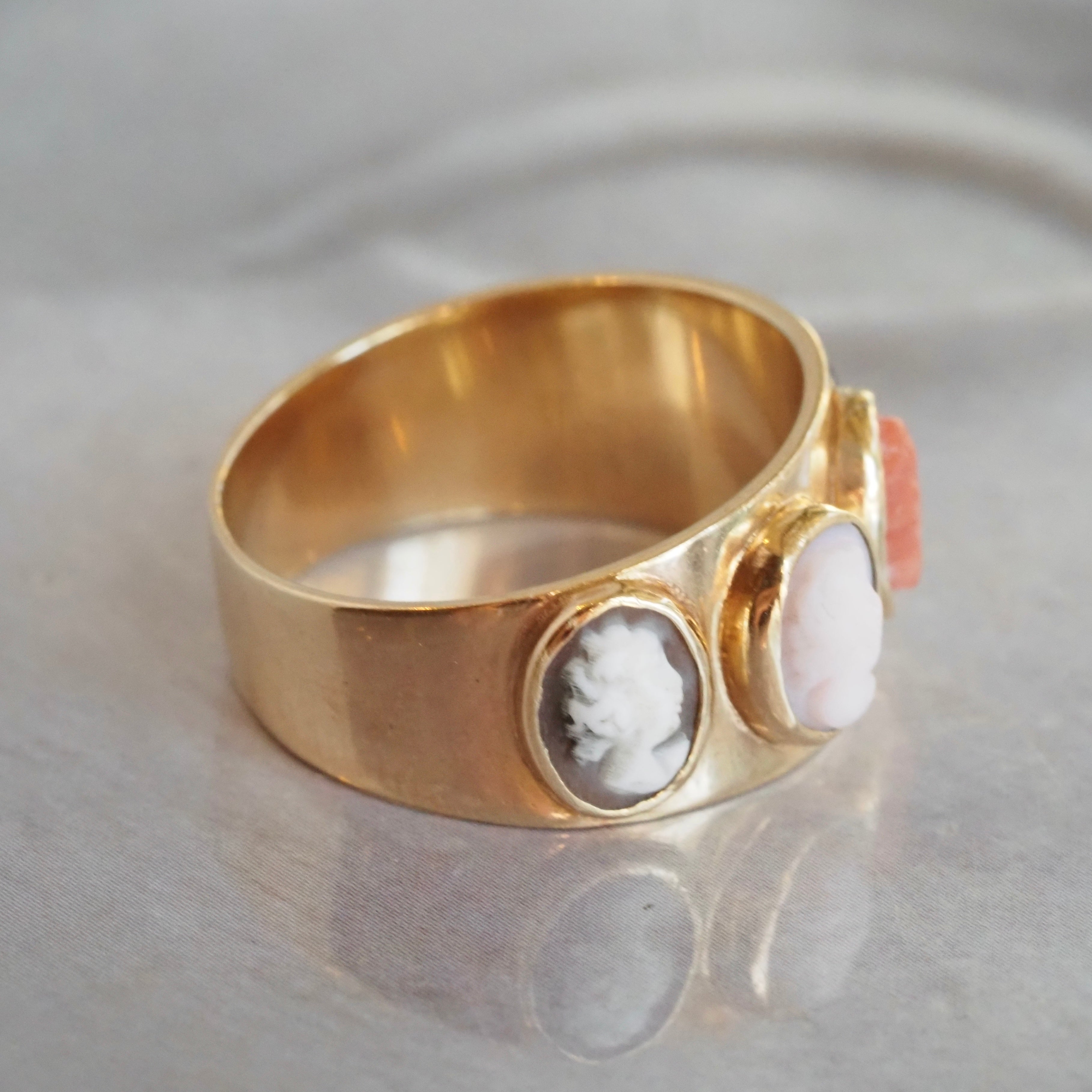 Vintage Cameo Coral Mother of Pearl and Shell 14k Gold Ring