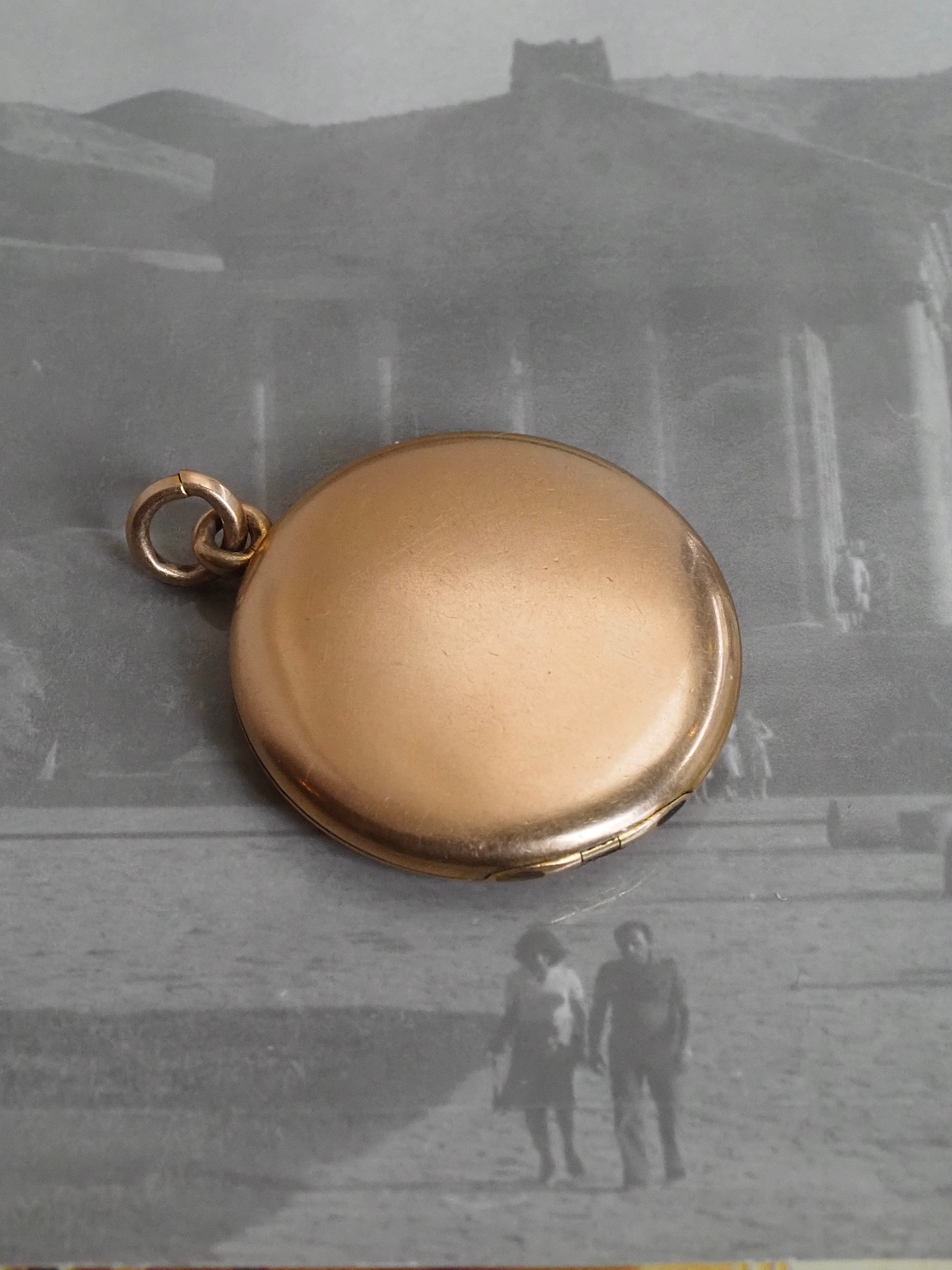 Vintage Gold Back & Front Locket