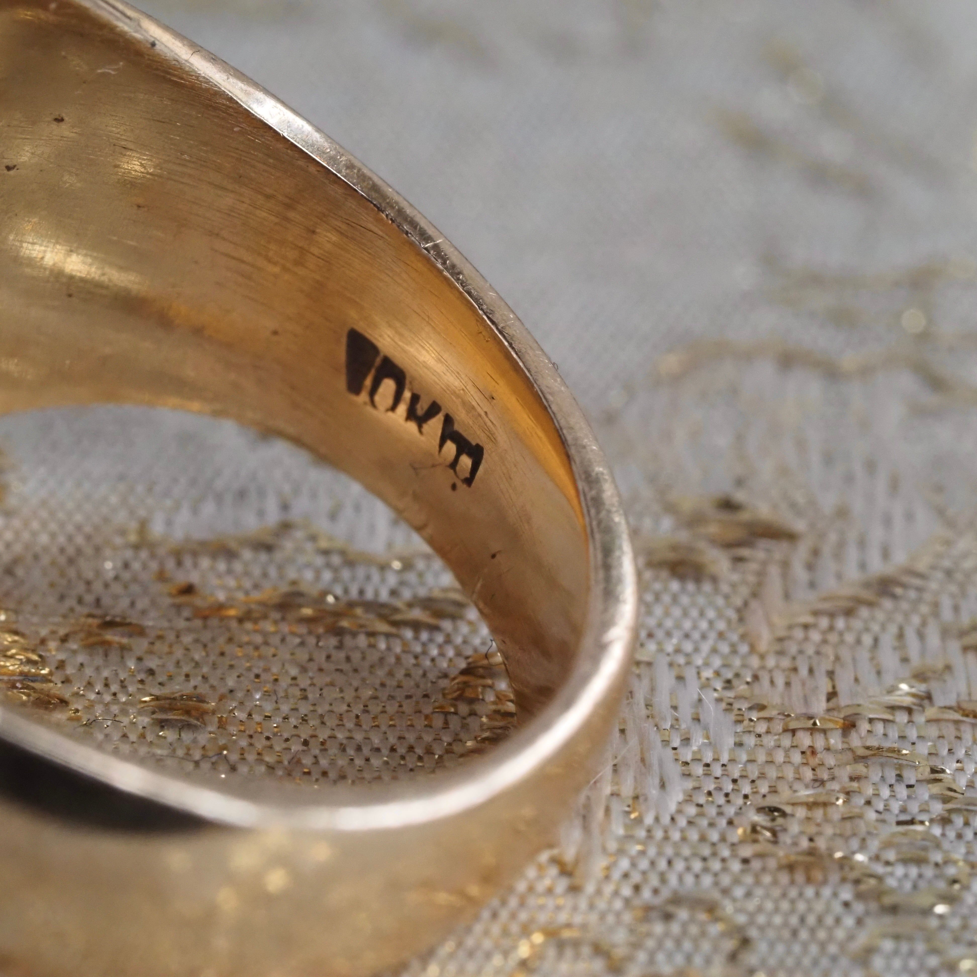 Vintage Onyx Solid 10k Gold Signet Ring