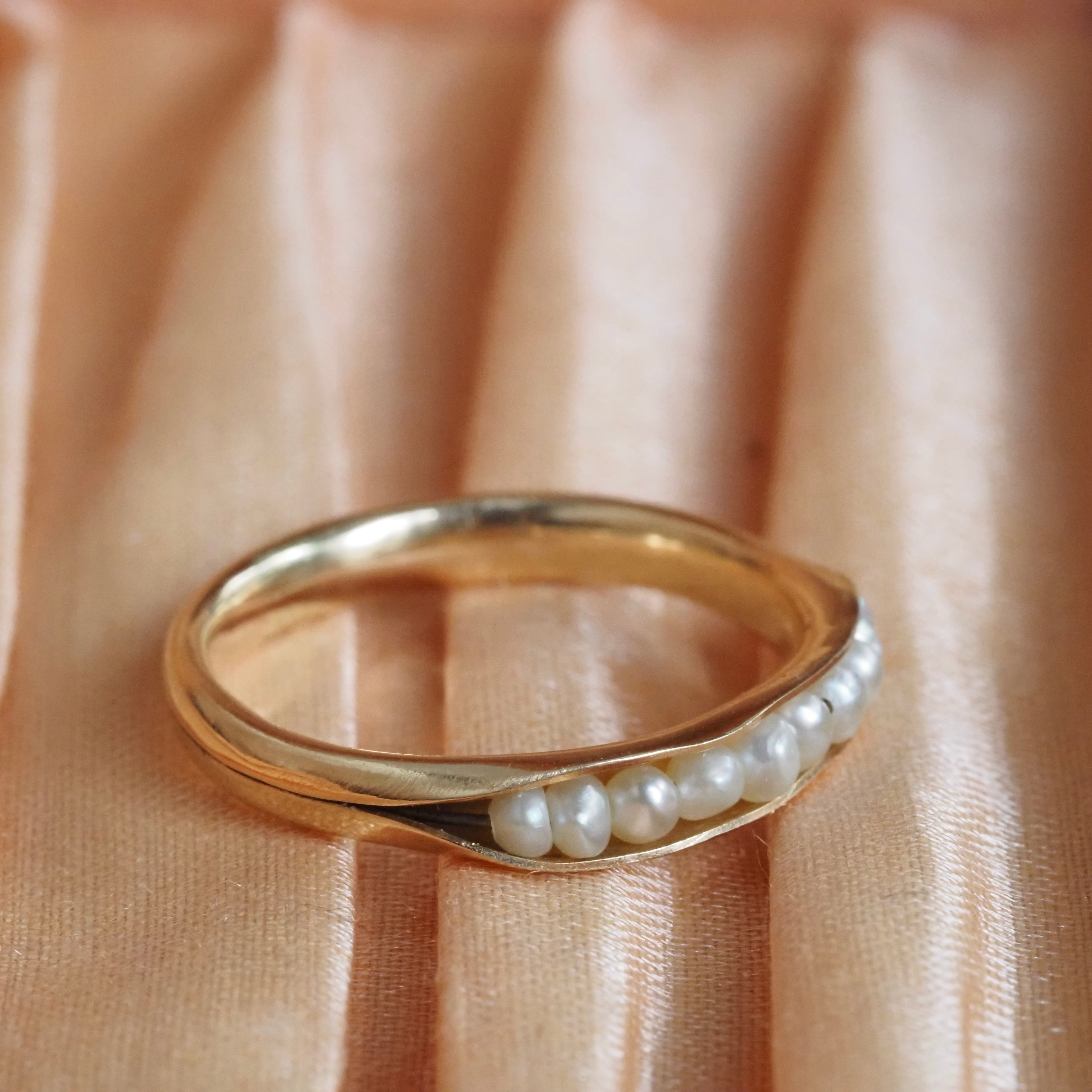 Vintage 14k Gold Pearls in a Pod Ring