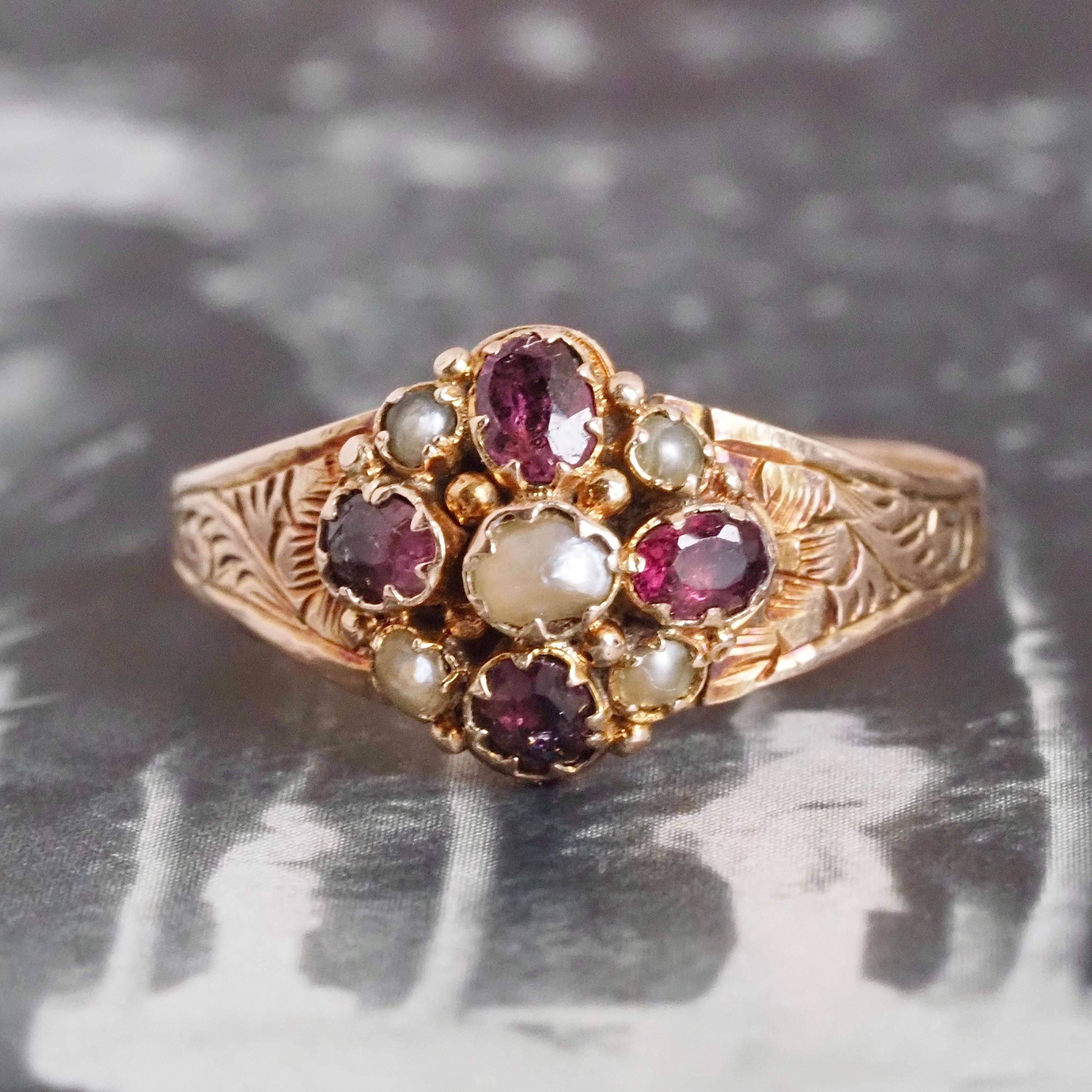 Antique Victorian c. 1871 English 9k Gold Garnet & Seed Pearl Ring