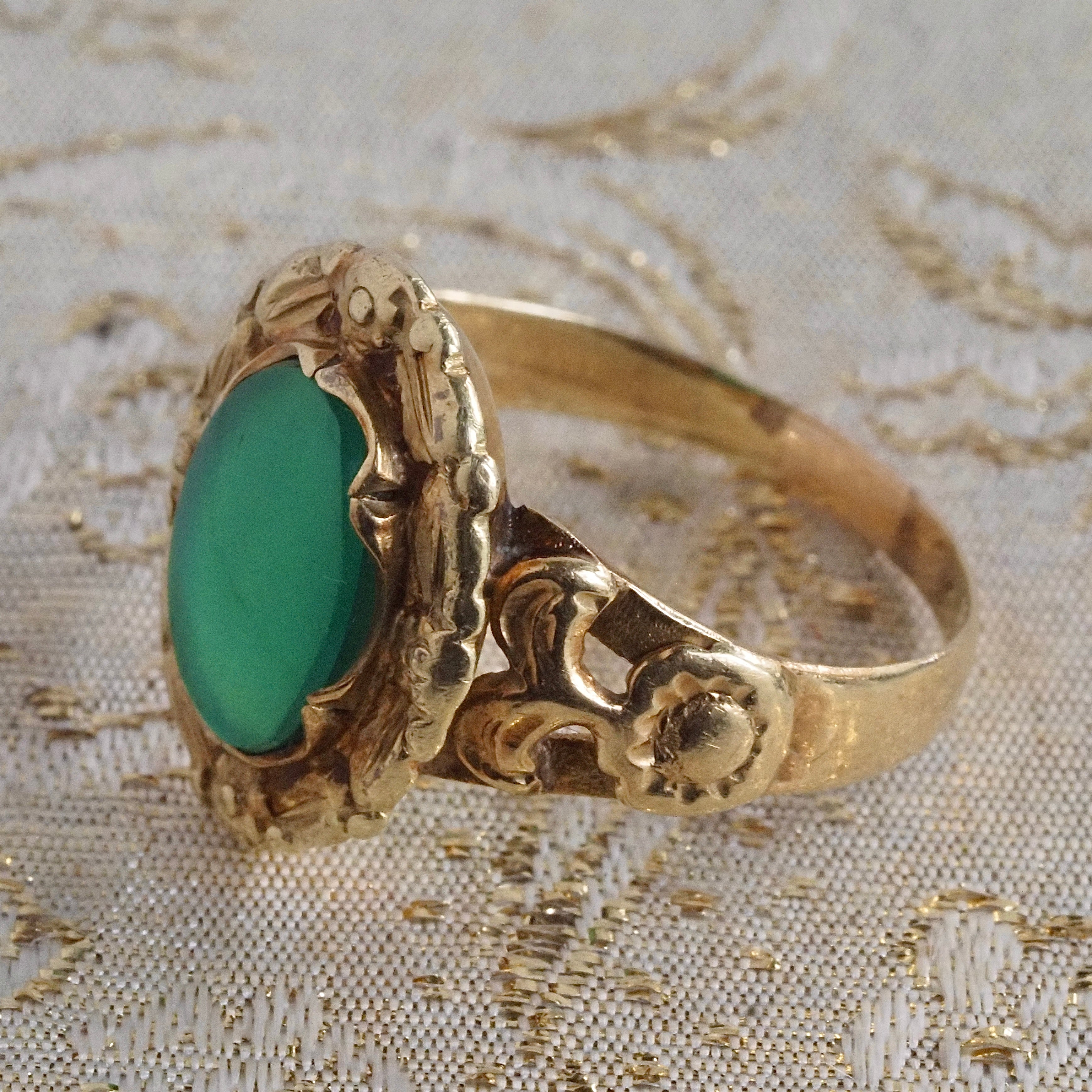 Antique Art Nouveau Chrysoprase 14k Floral Gold Ring