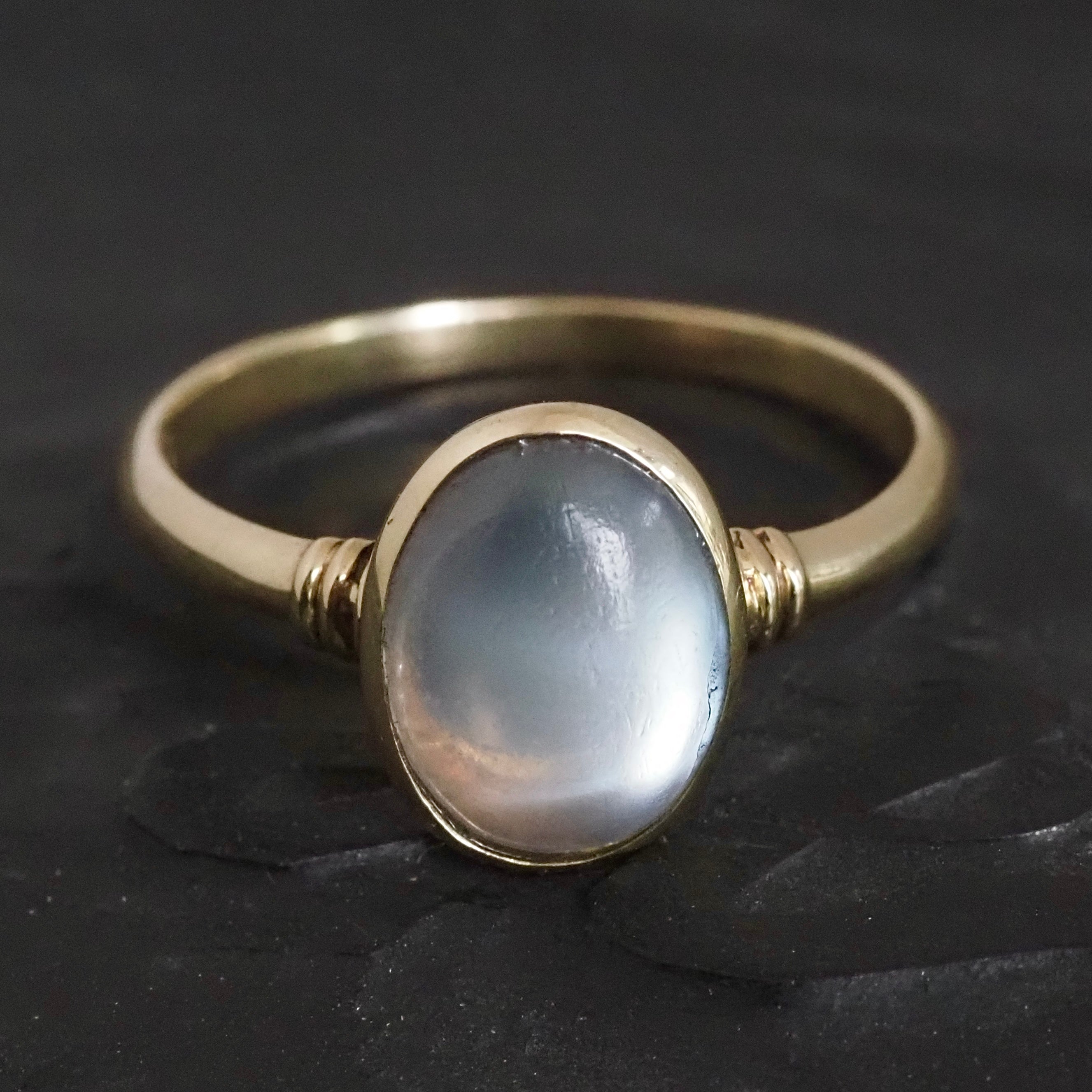 Antique Art Deco 14k Gold Oval Bezel Set Moonstone Ring