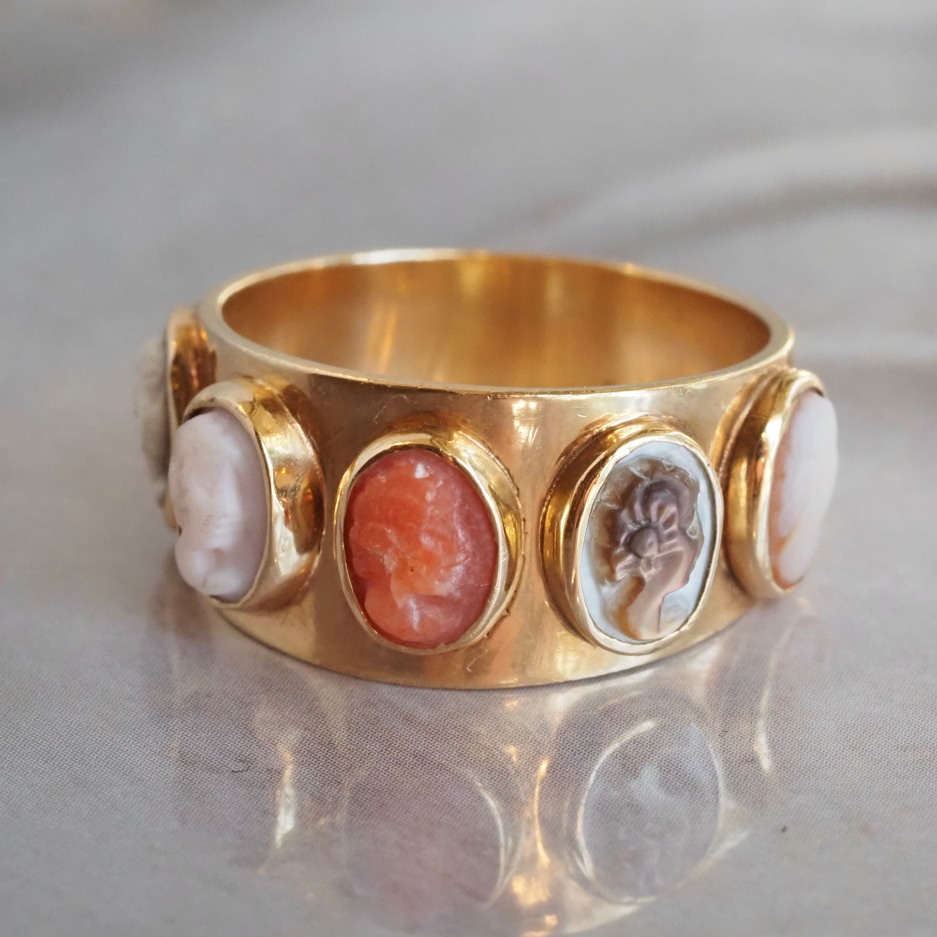 Vintage Cameo Coral Mother of Pearl and Shell 14k Gold Ring