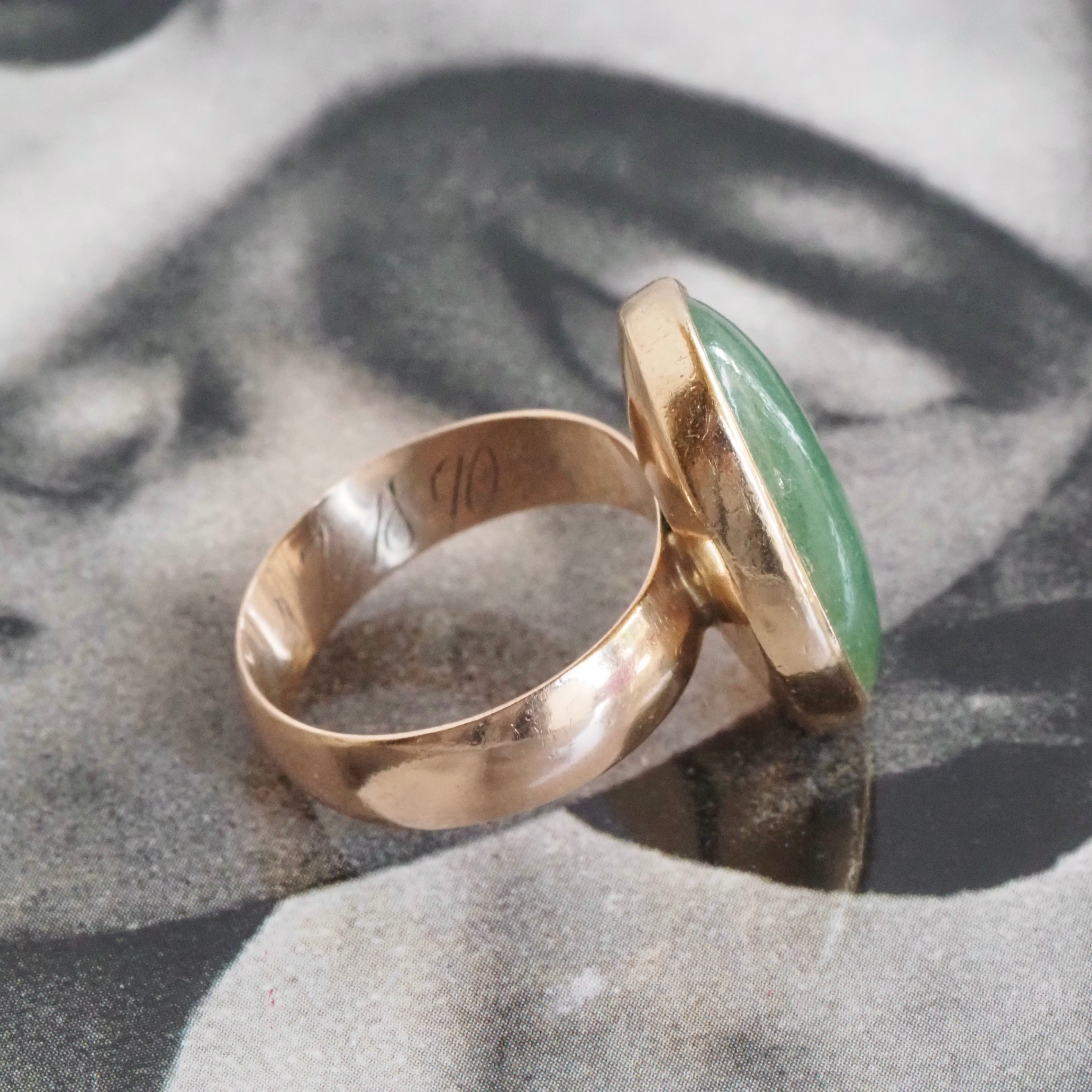 Vintage Jade Cabochon 14k Gold Ring with Antique Band