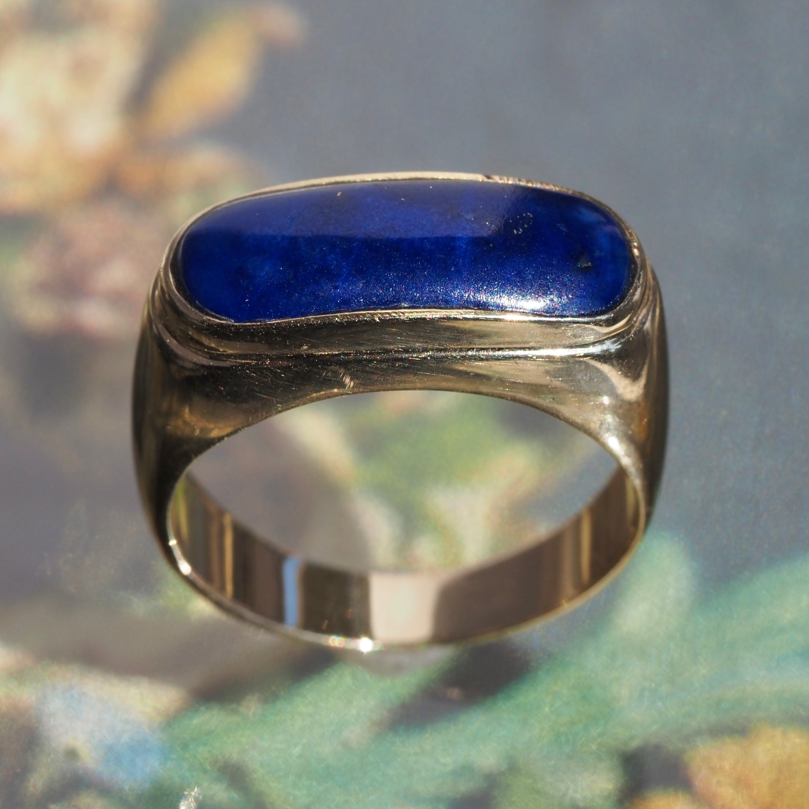 Vintage 14k Gold Lapis Saddle Ring