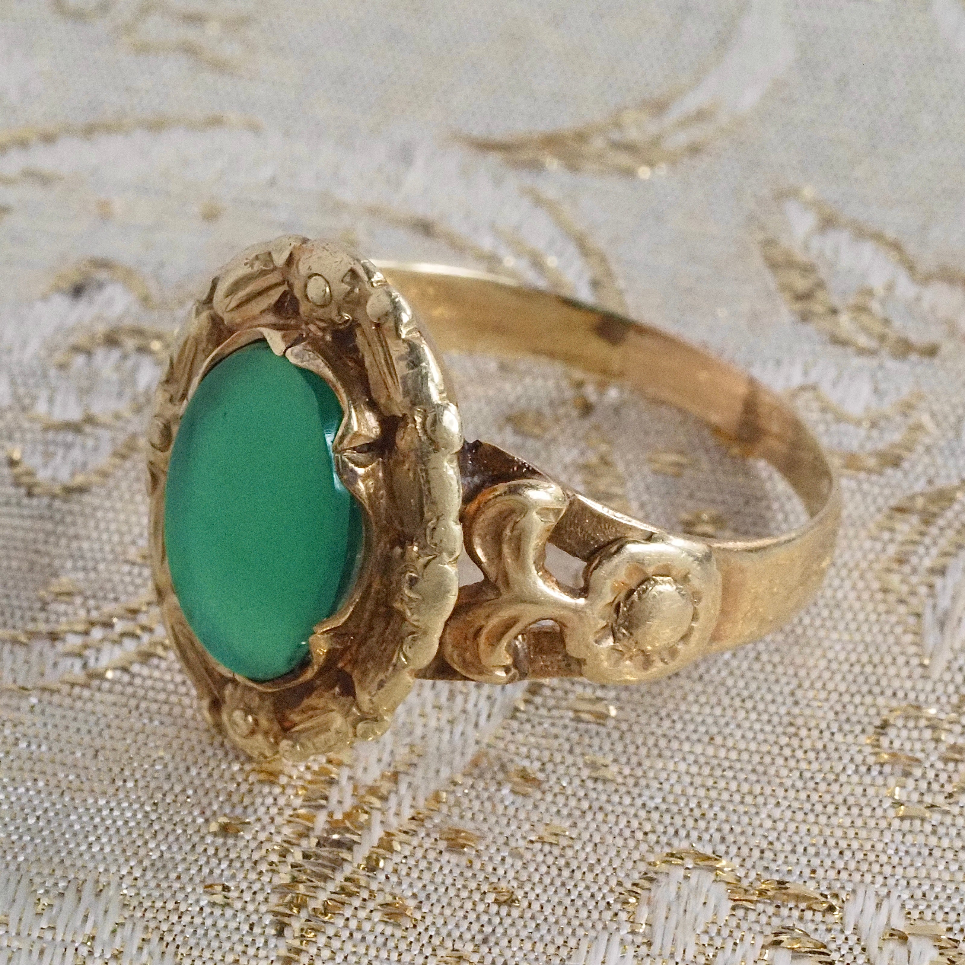 Antique Art Nouveau Chrysoprase 14k Floral Gold Ring