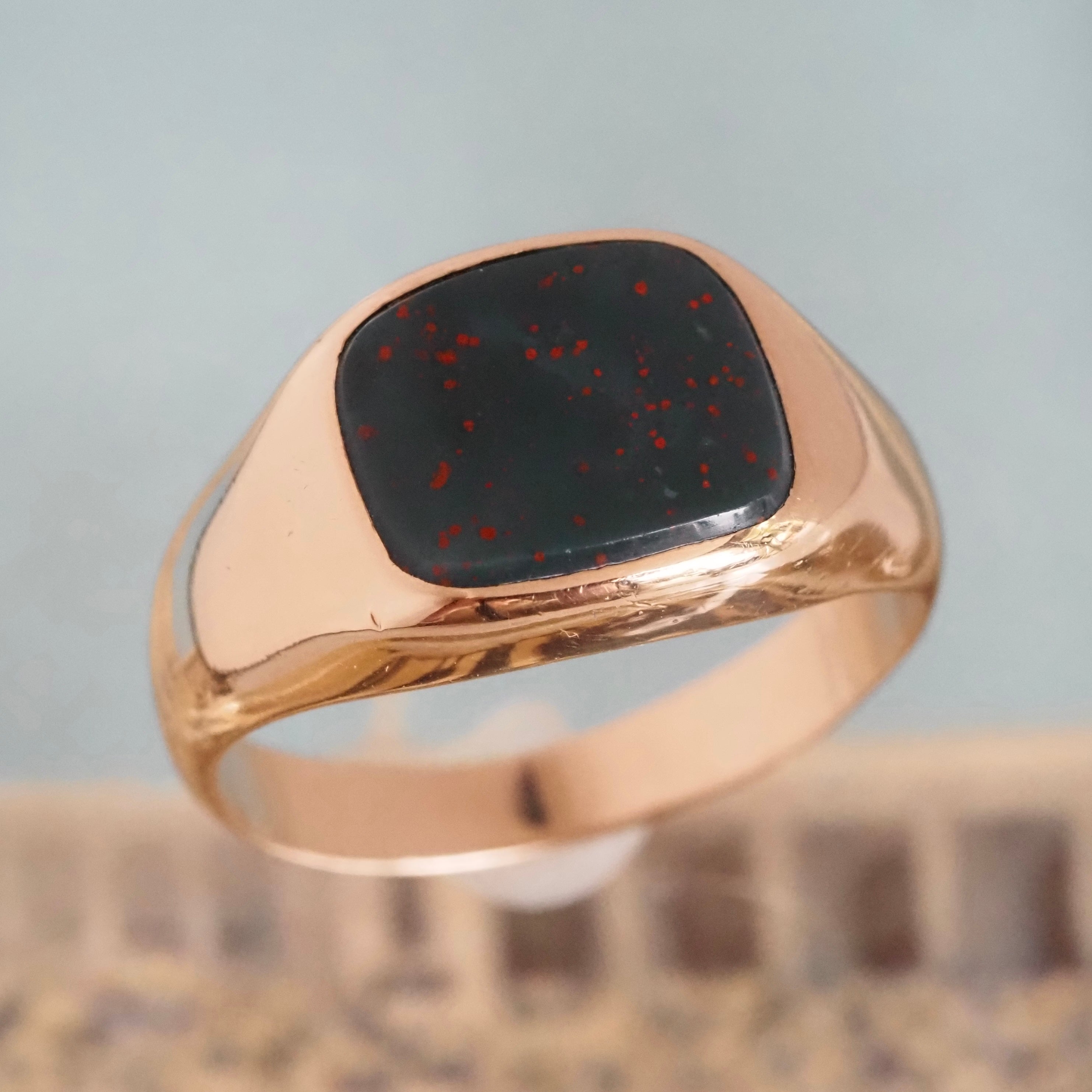 Vintage Curved Bloodstone 14k Gold Signet Ring