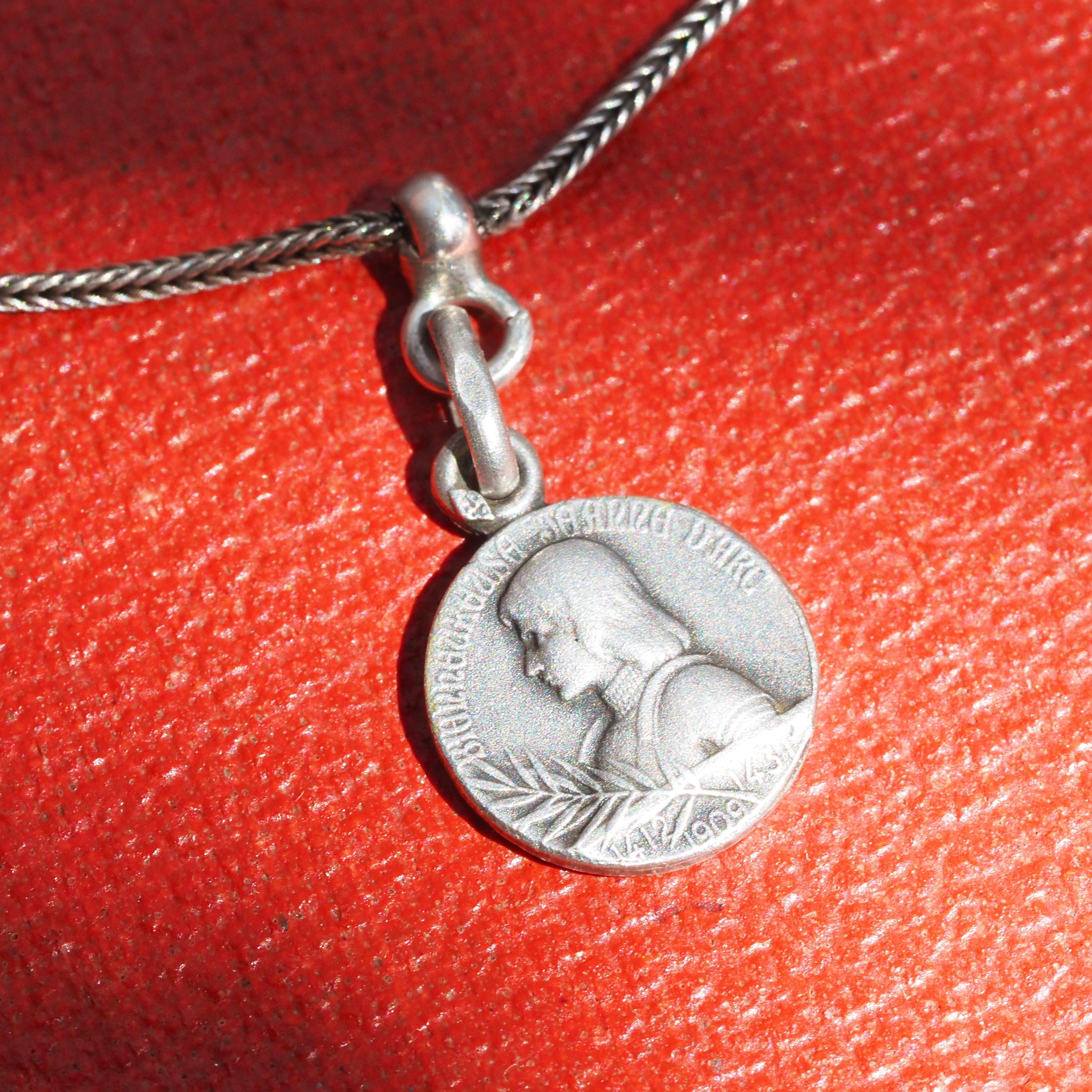 Antique c. 1909 French Joan Of Arc Silver Foxtail Station Necklace