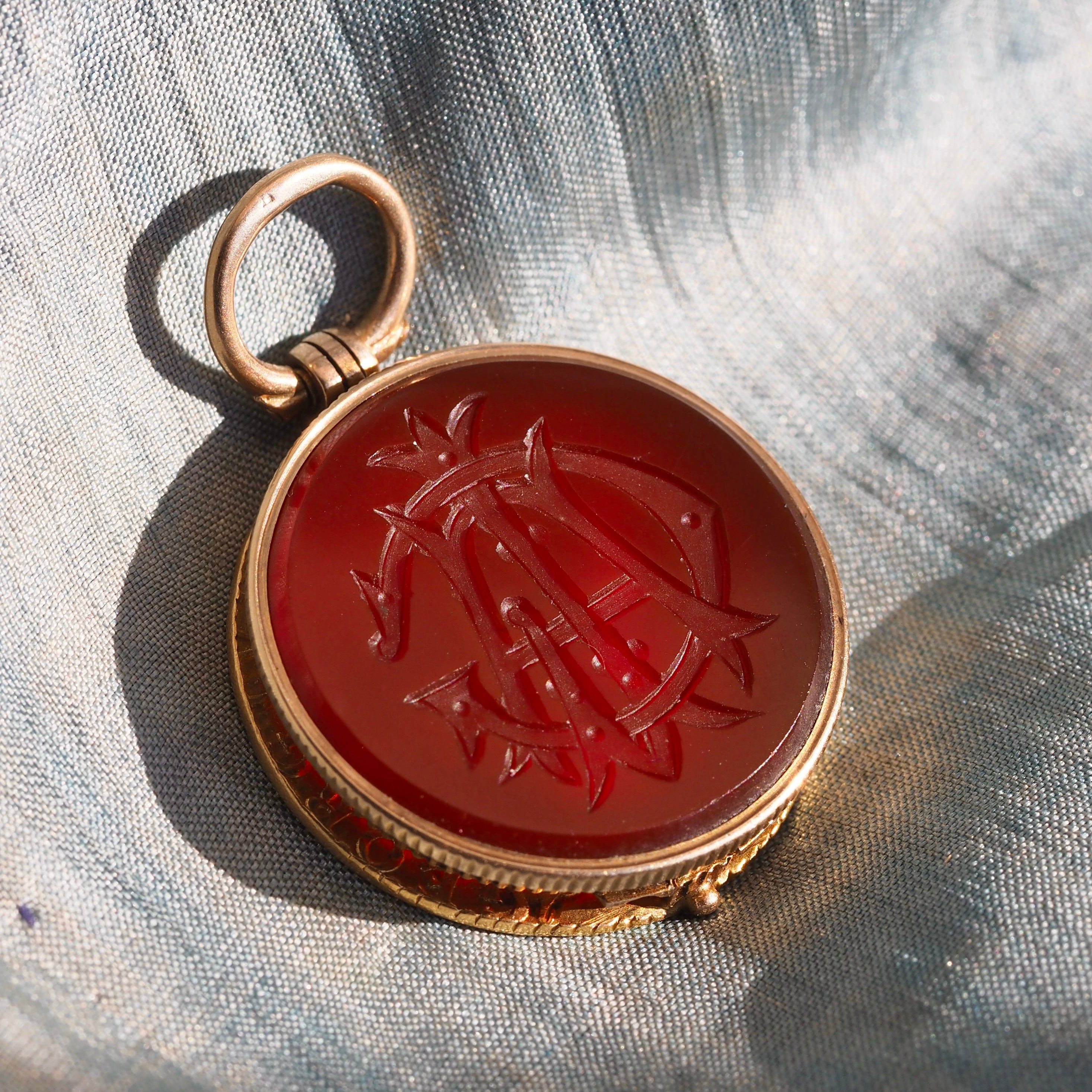 Antique Victorian Carnelian & c. 1795 22k Spade Guinea Coin Locket