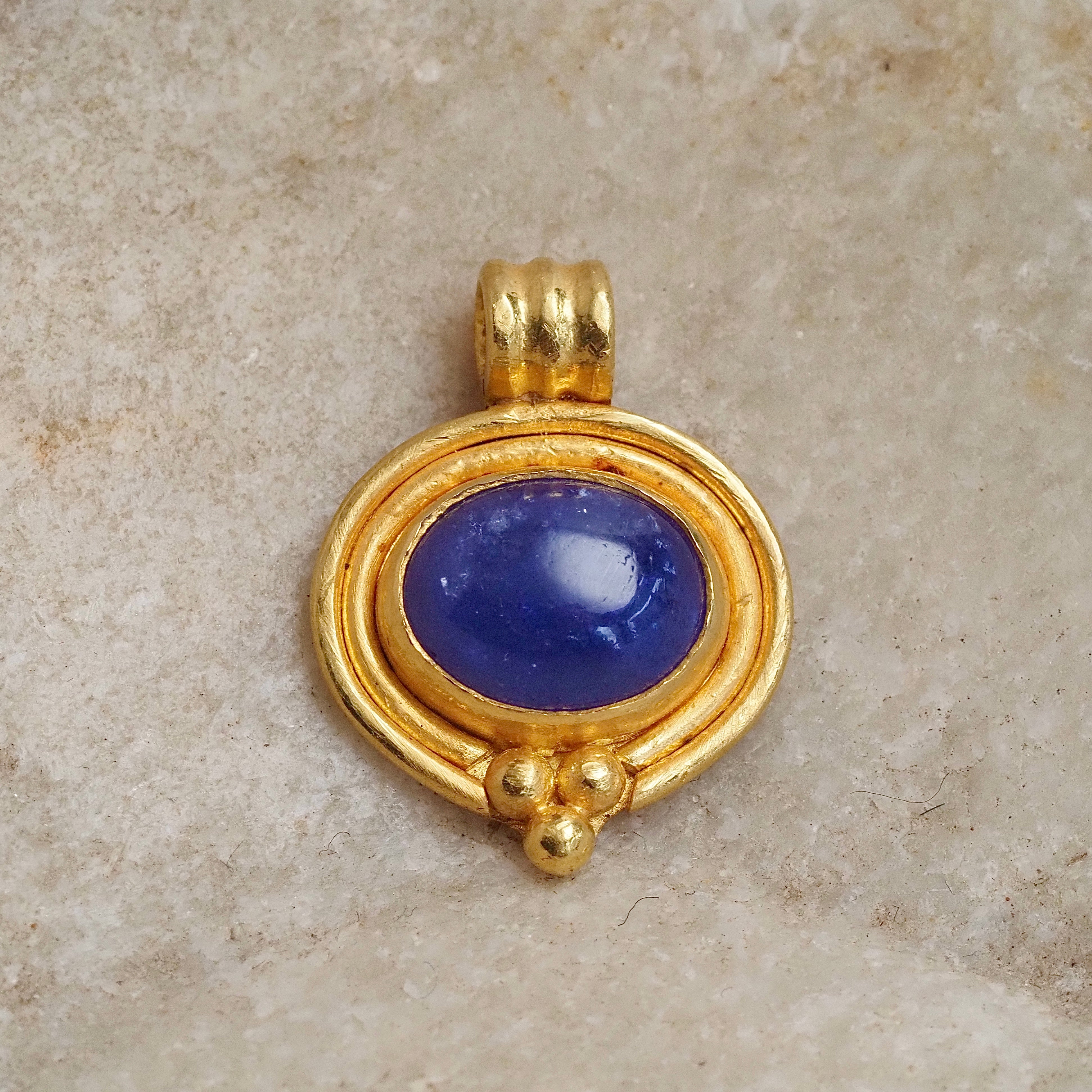 Vintage Tanzanite Cabochon 22k Gold Pendant