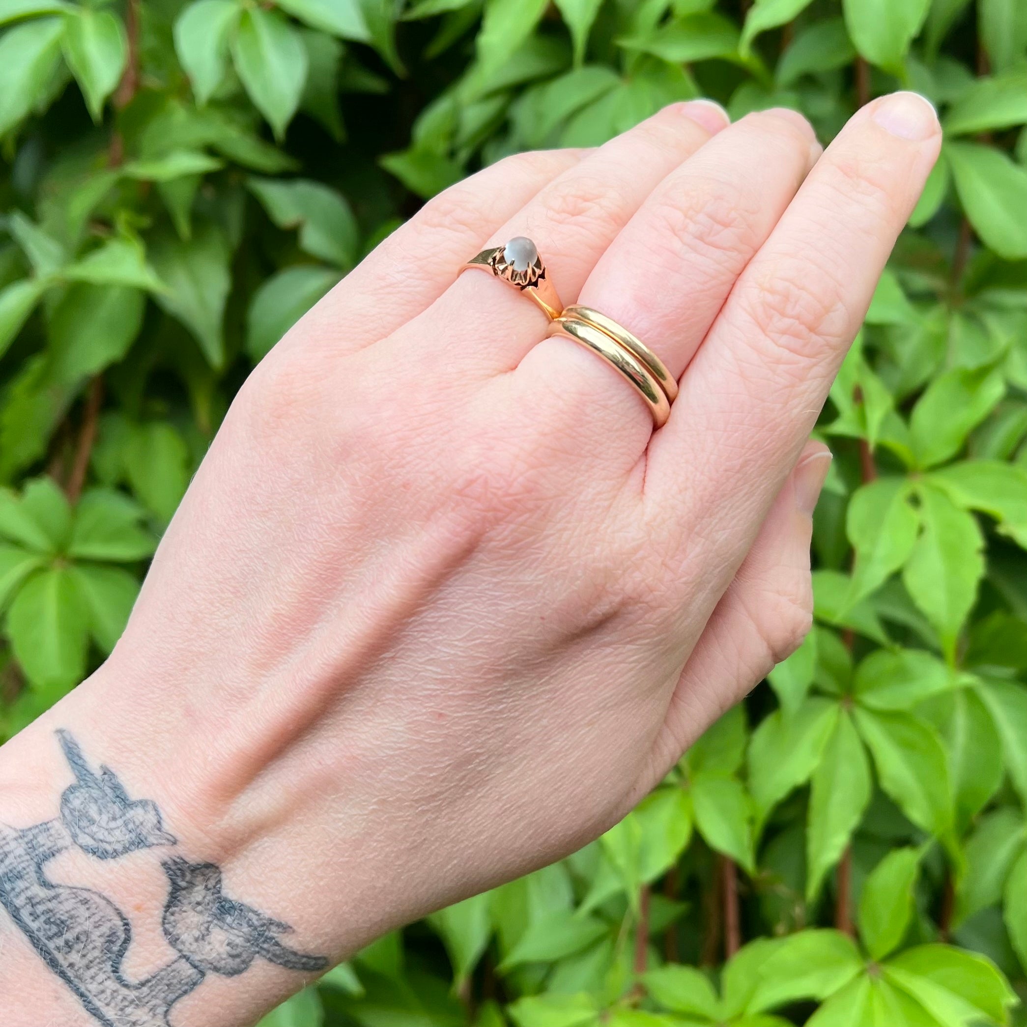 Antique Victorian 14k Gold Moonstone Solitaire Ring