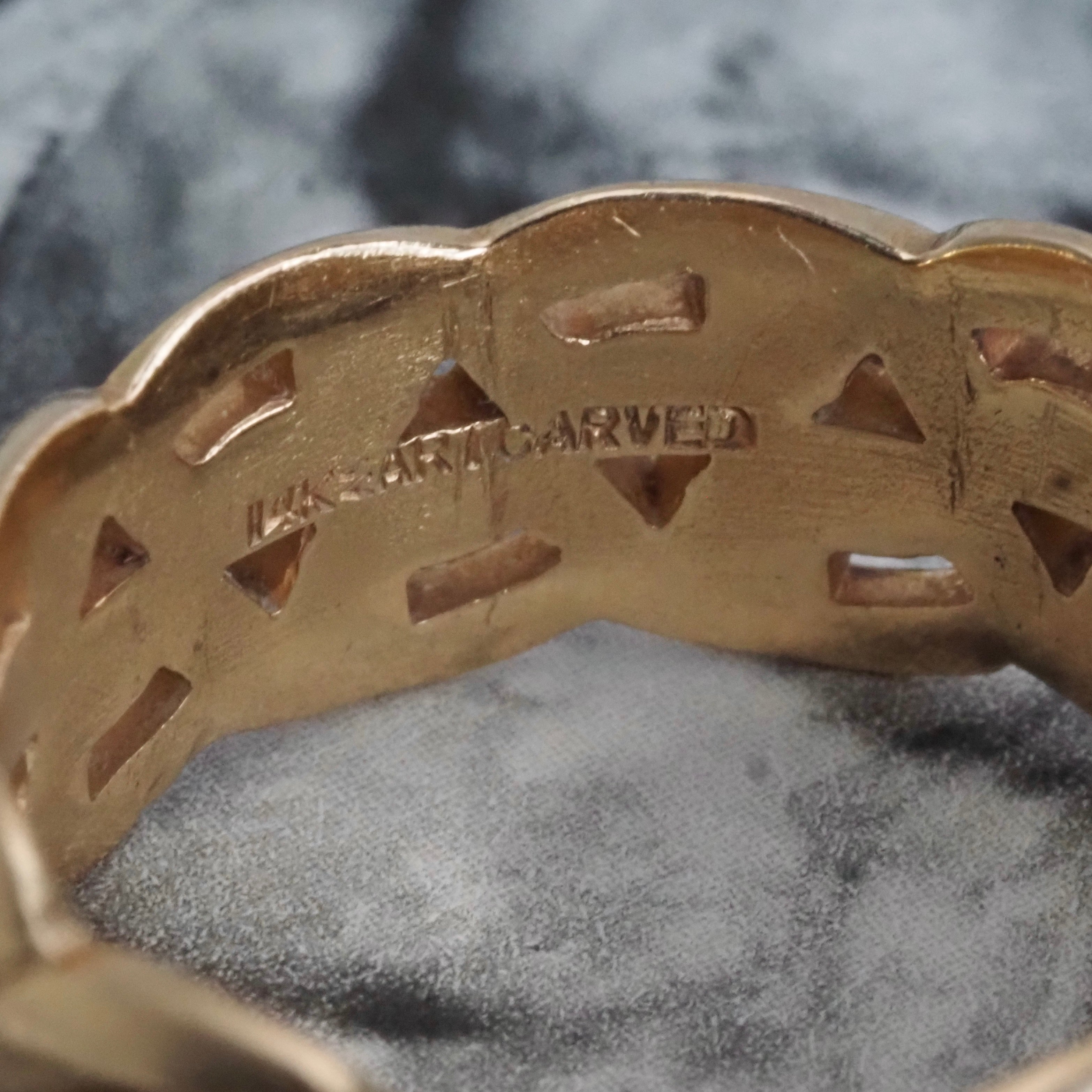 Vintage Art Carved Floral 14k Gold Band