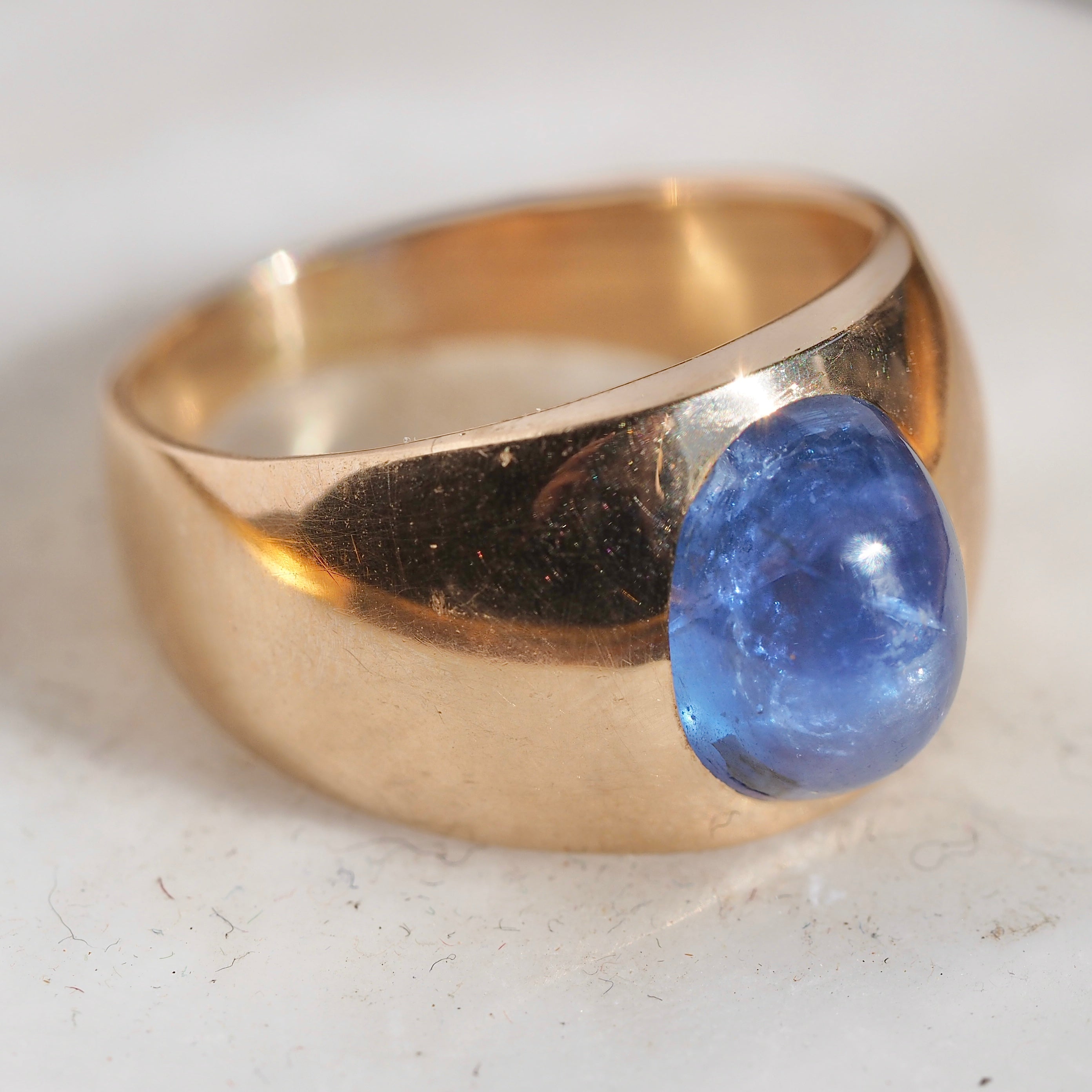 Vintage 14k Gold Natural Sapphire Sugarloaf Cabochon Ring