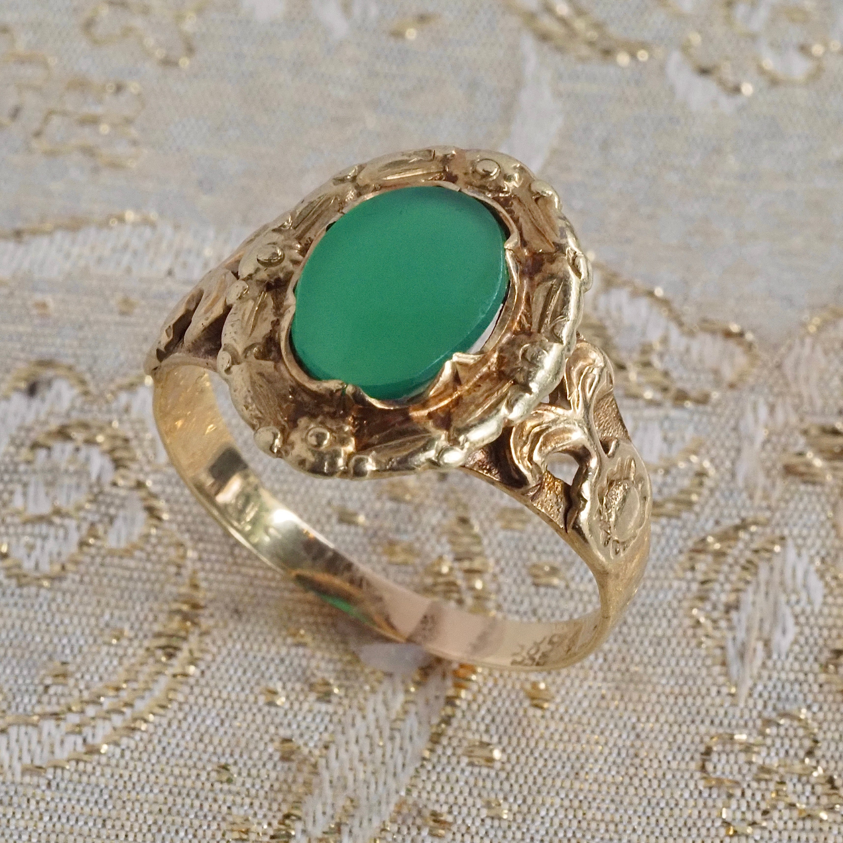 Antique Art Nouveau Chrysoprase 14k Floral Gold Ring
