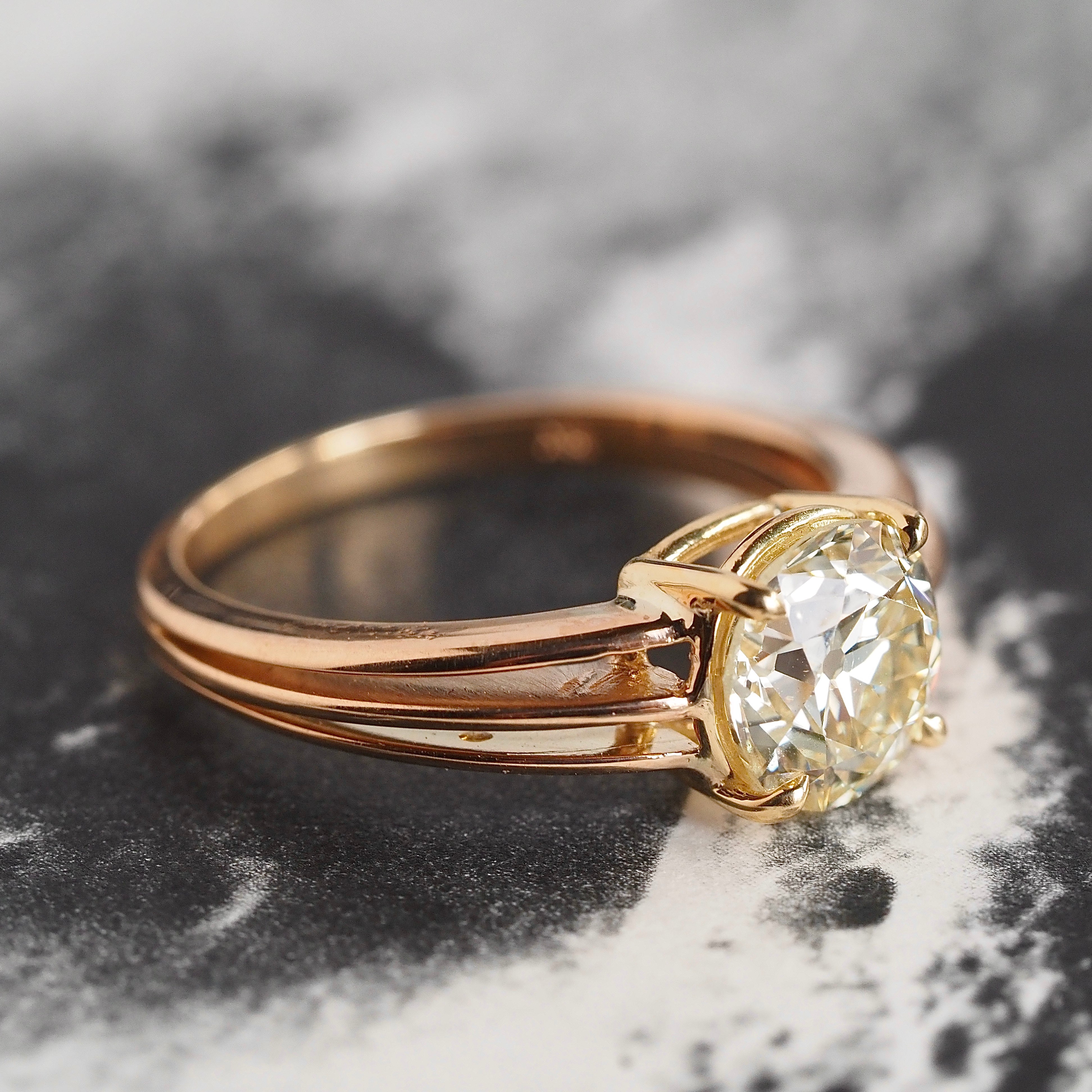 1.72ct Old European Cut Diamond 18k Gold Vintage Ring