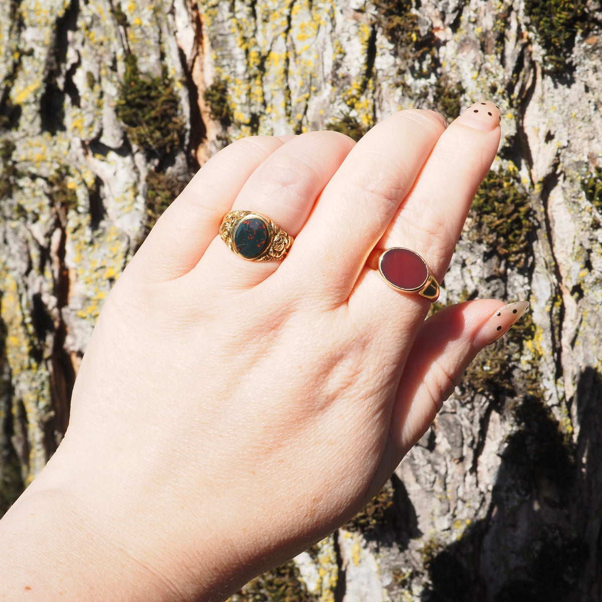 Antique Bloodstone and Roses 10k Gold Signet Ring