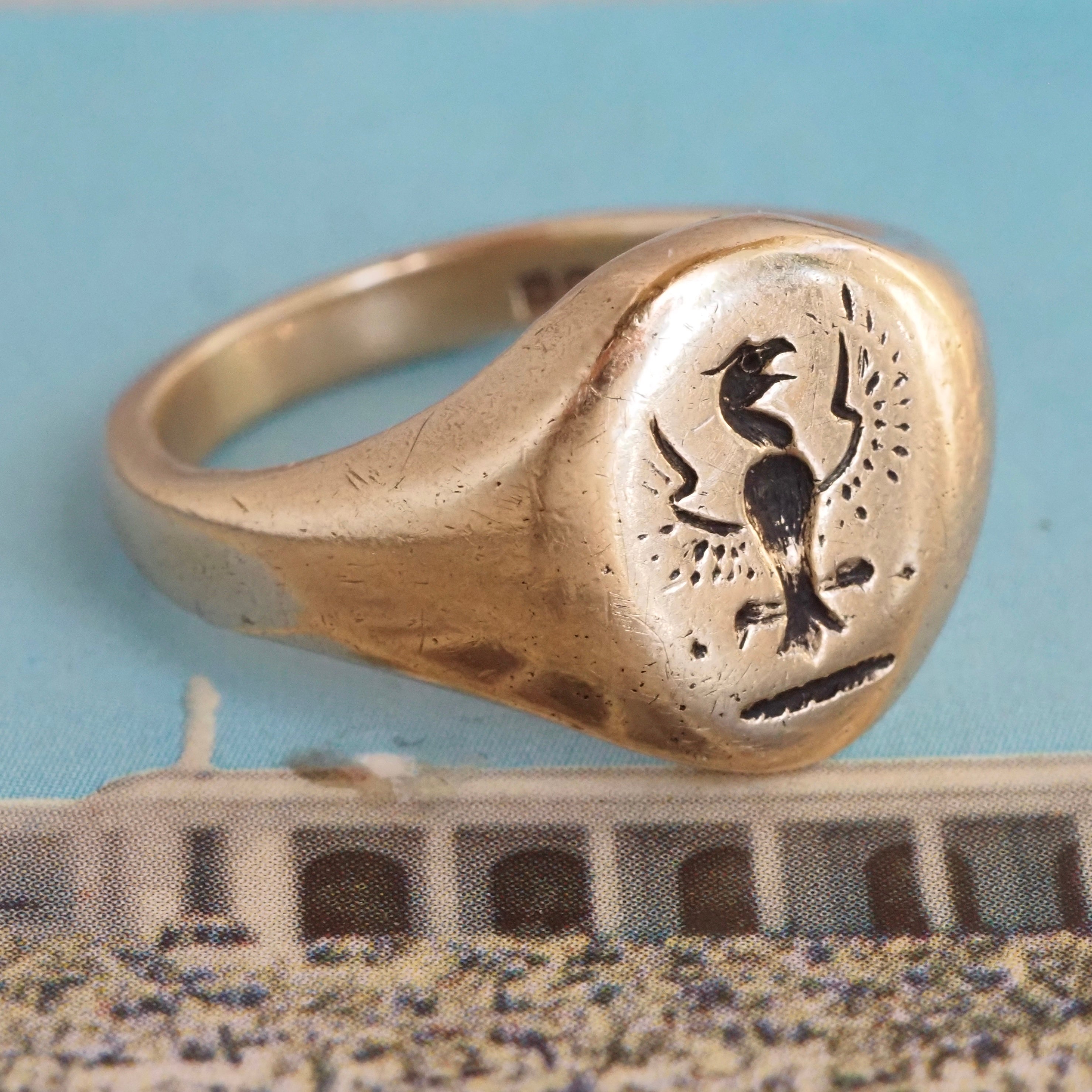 Vintage English c. 1965 Phoenix 9k Gold Signet Ring