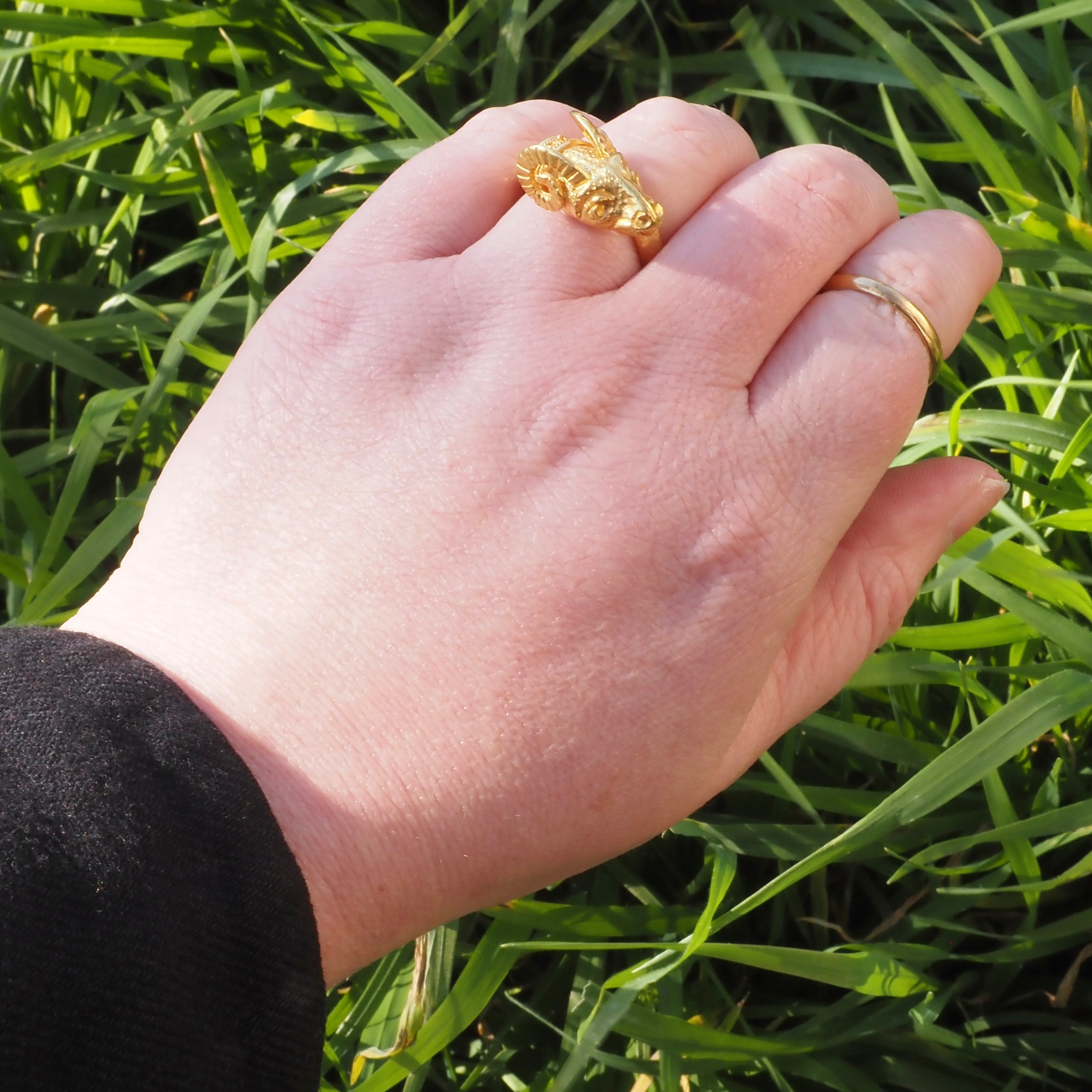 Vintage Greek Ram 22k Gold Ring